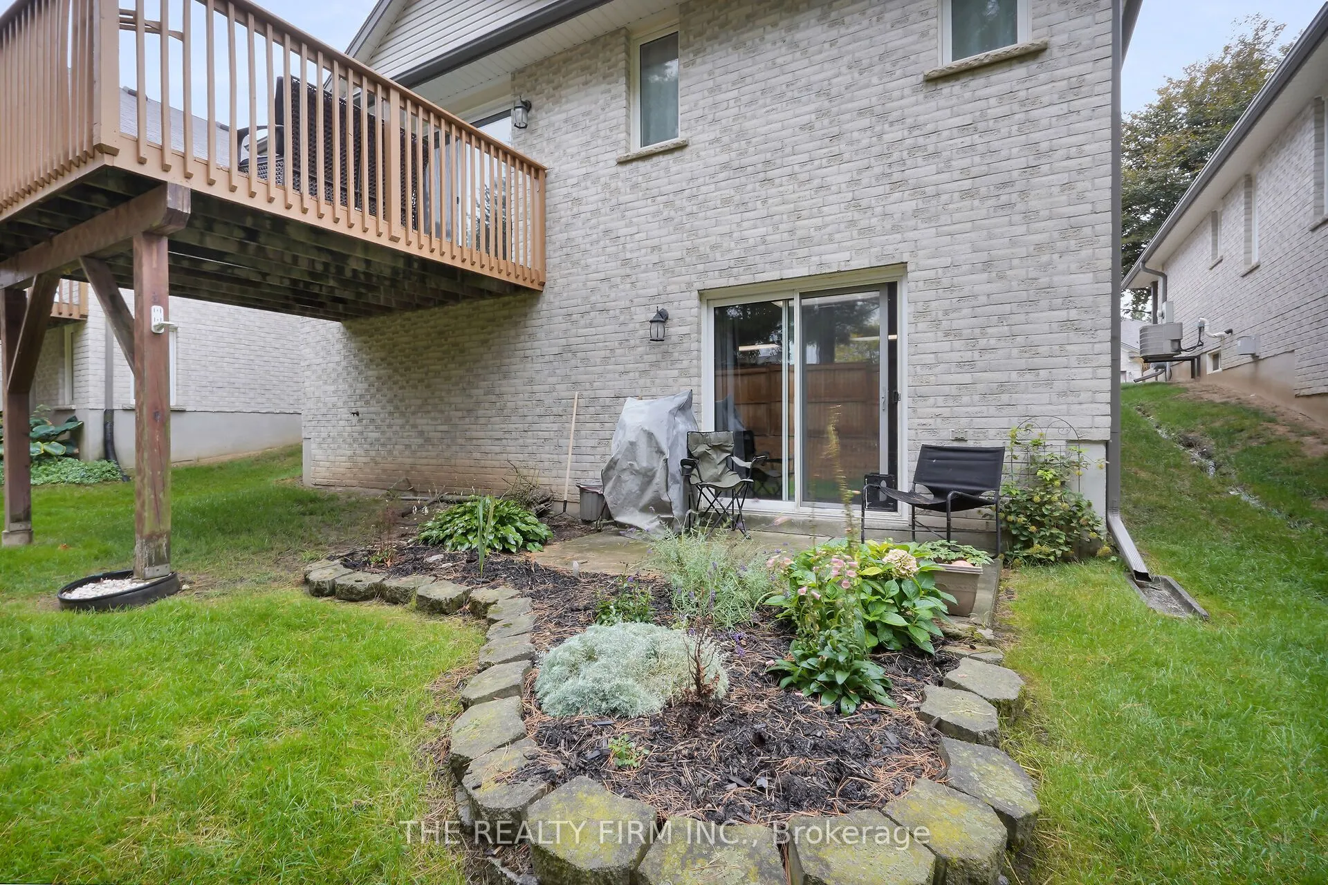 20 Windemere Place, #17