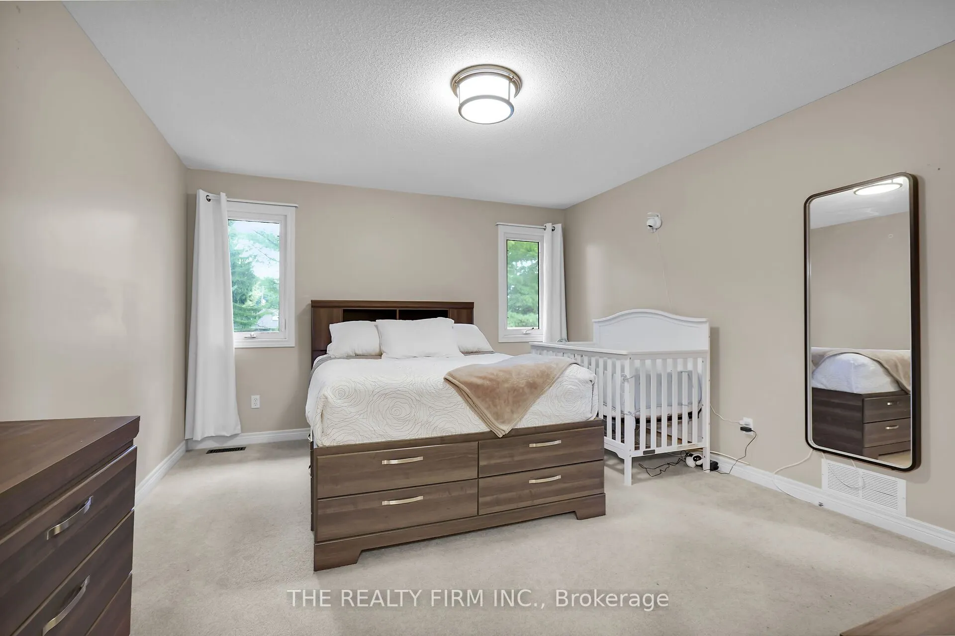 20 Windemere Place, #17