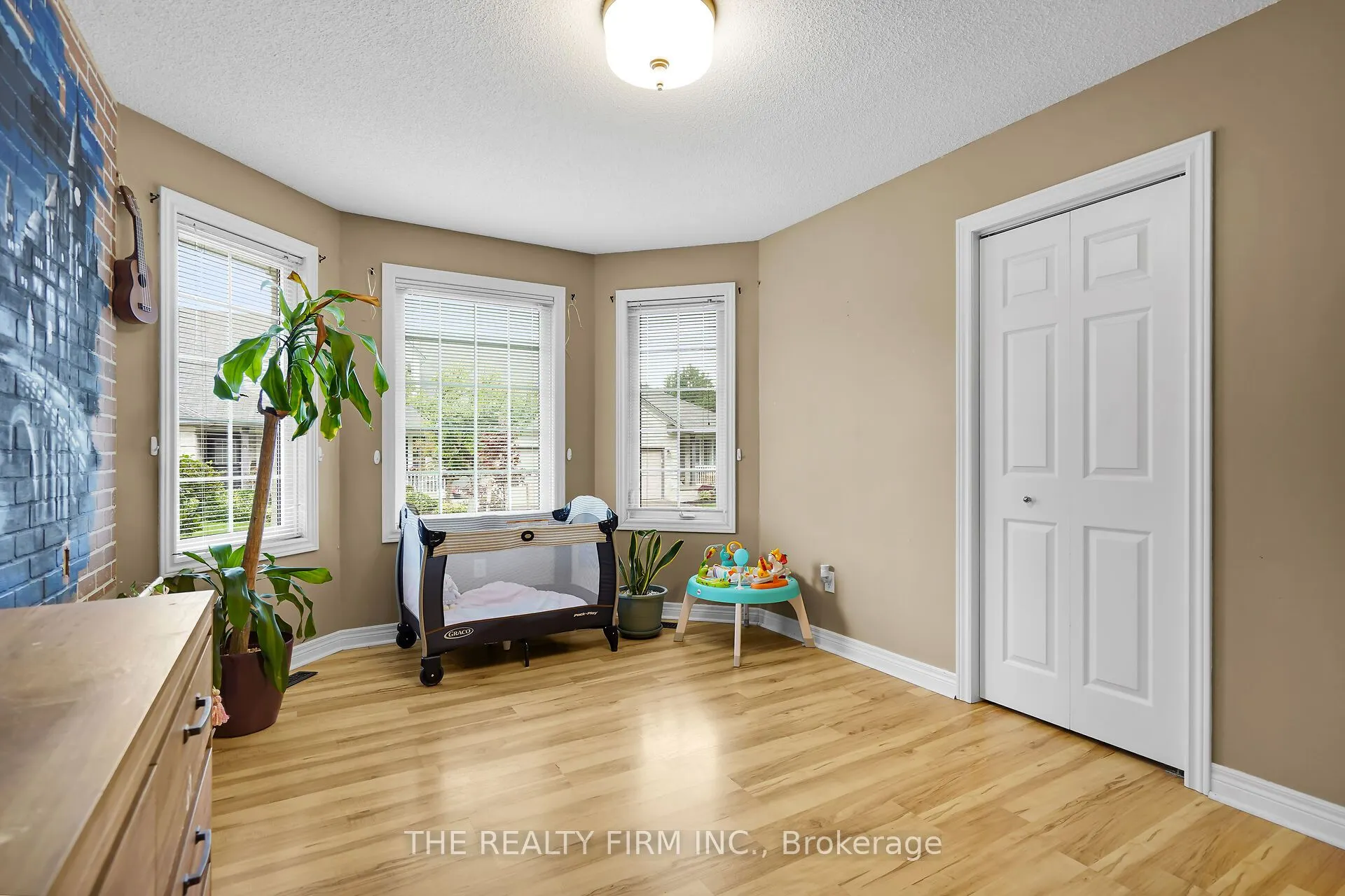 20 Windemere Place, #17