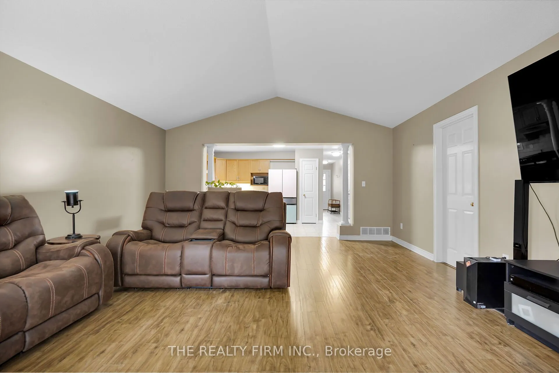 20 Windemere Place, #17
