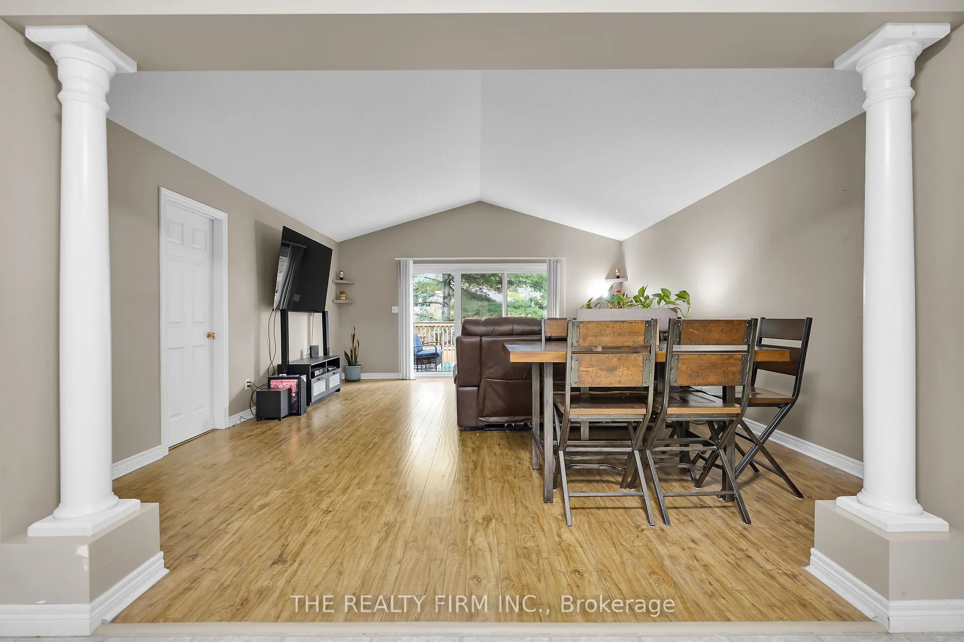 20 Windemere Place, #17