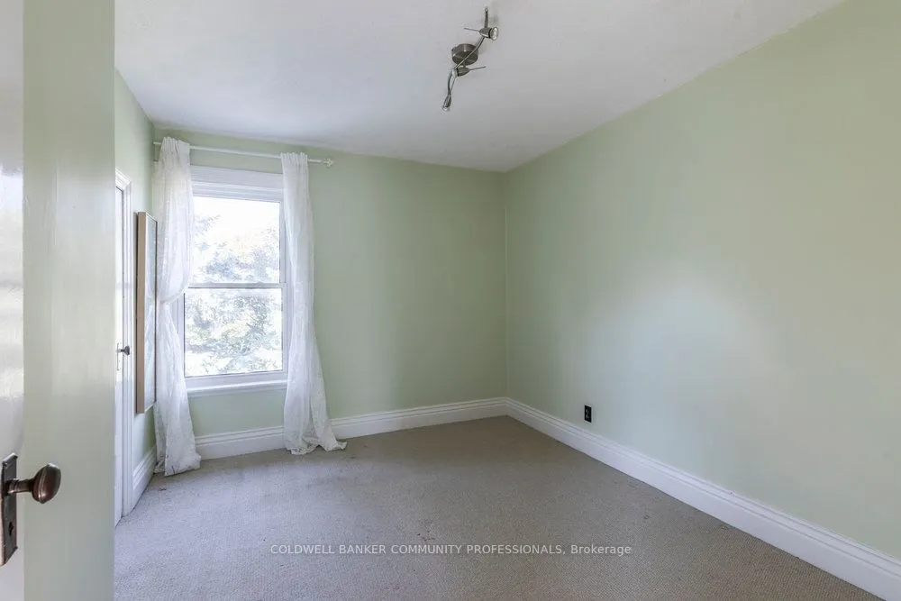627 Eramosa Road