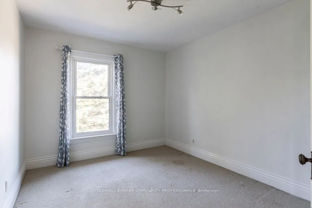 627 Eramosa Road