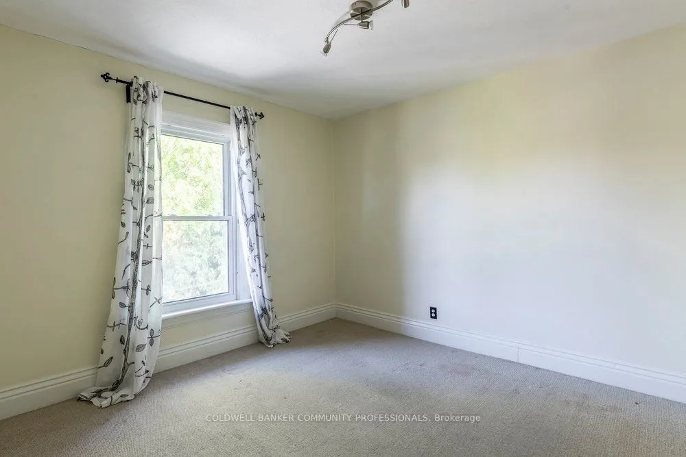 627 Eramosa Road