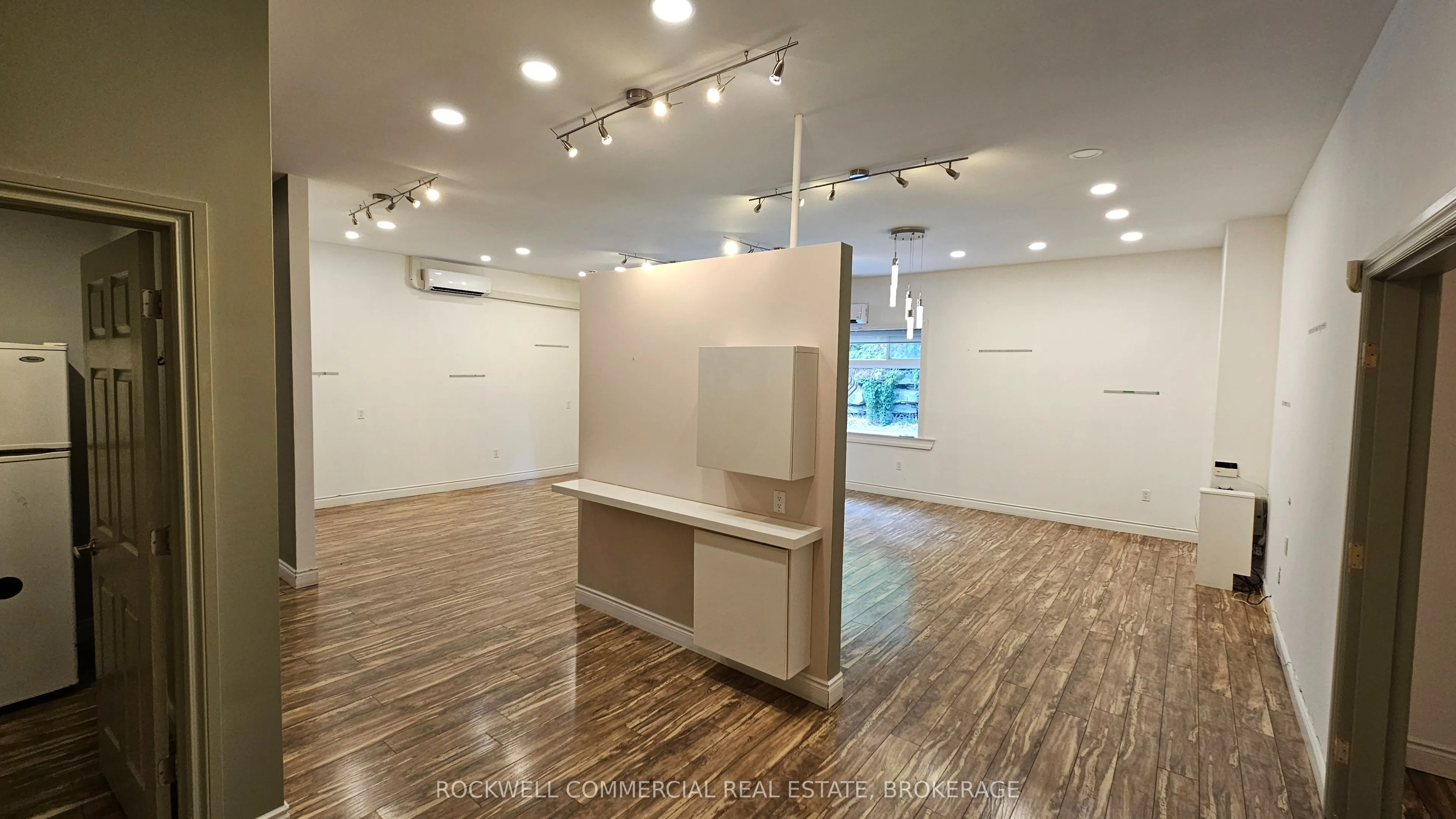 662 King Street W