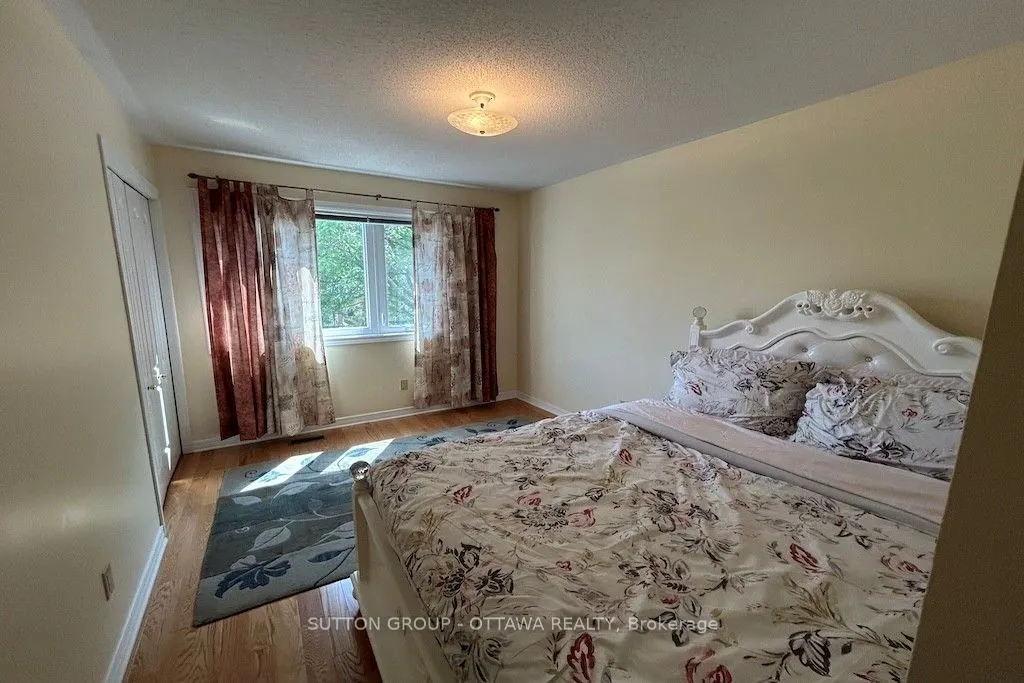 32 Cellini Court W