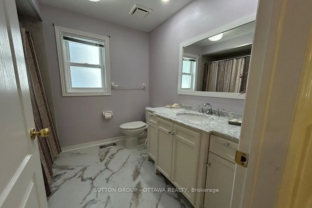 32 Cellini Court W