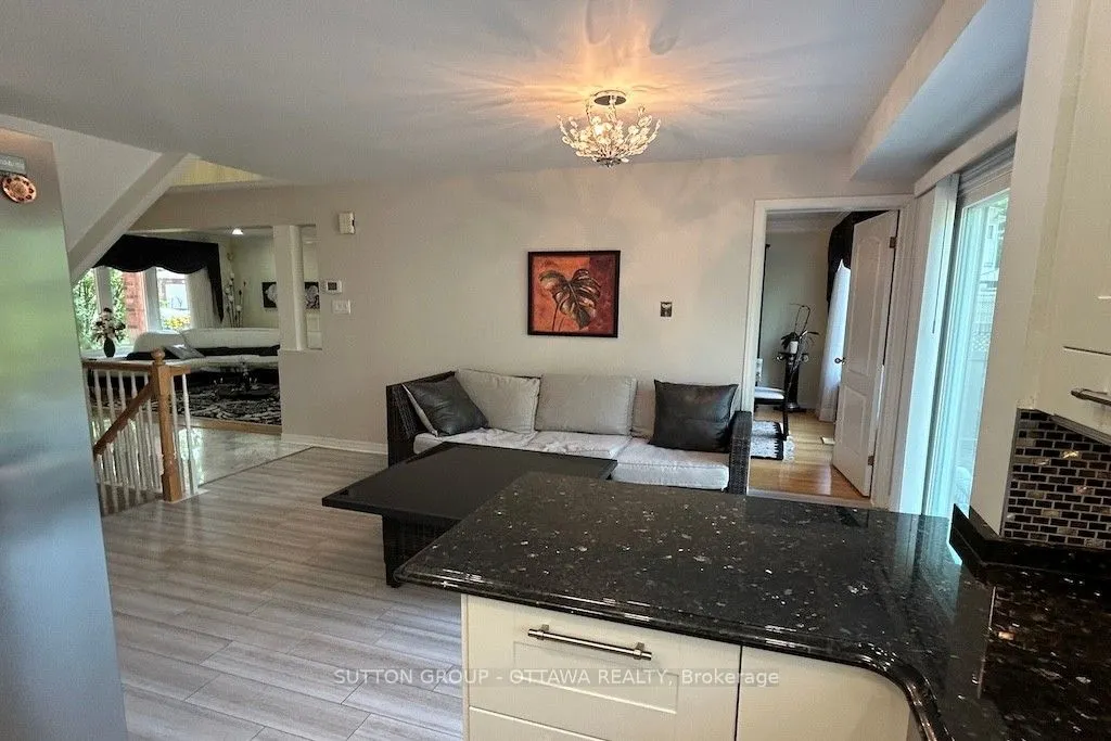 32 Cellini Court W