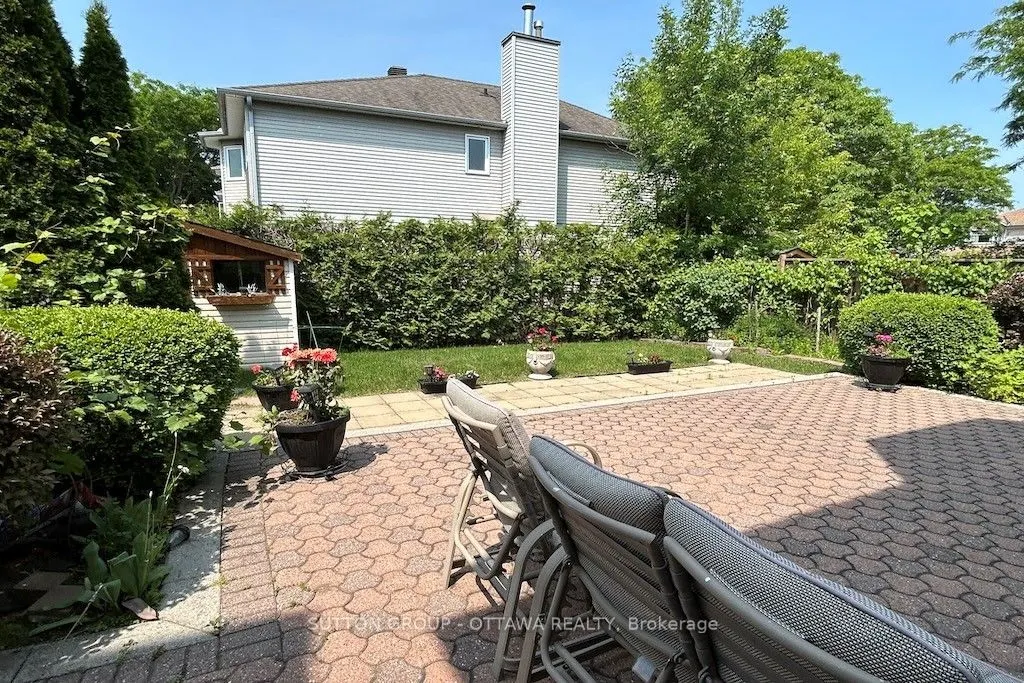32 Cellini Court W