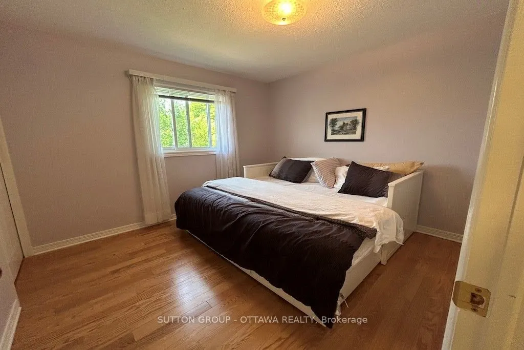 32 Cellini Court W
