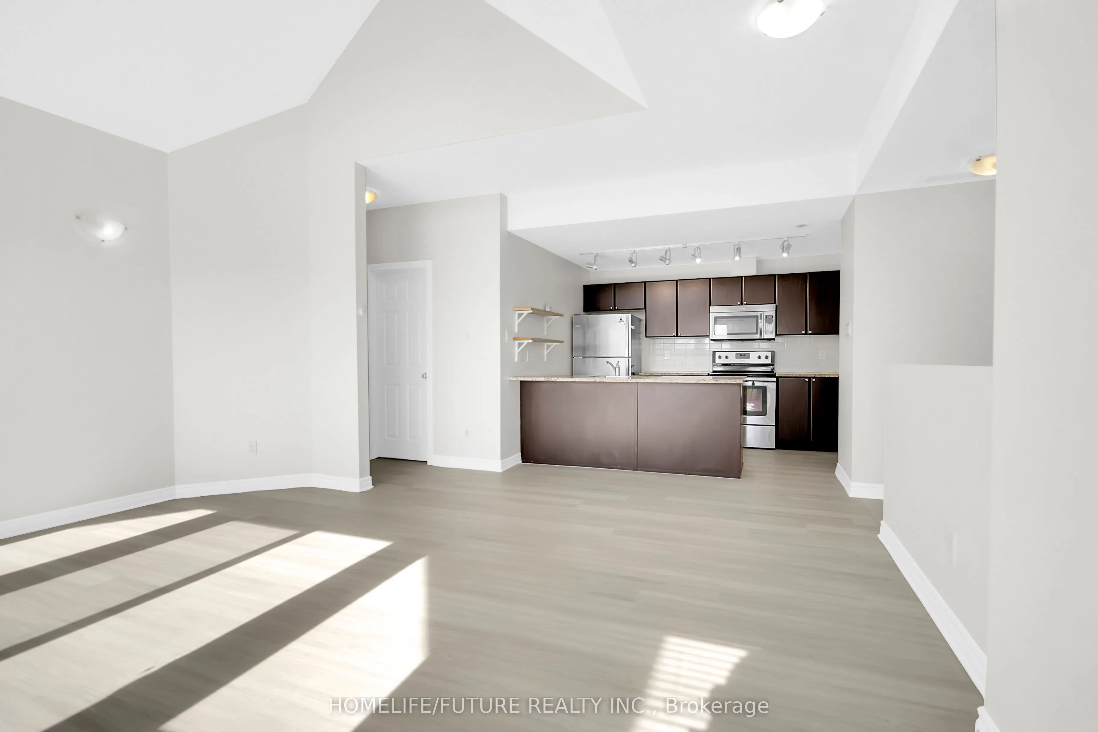 366 Wood Acres Grove, #J