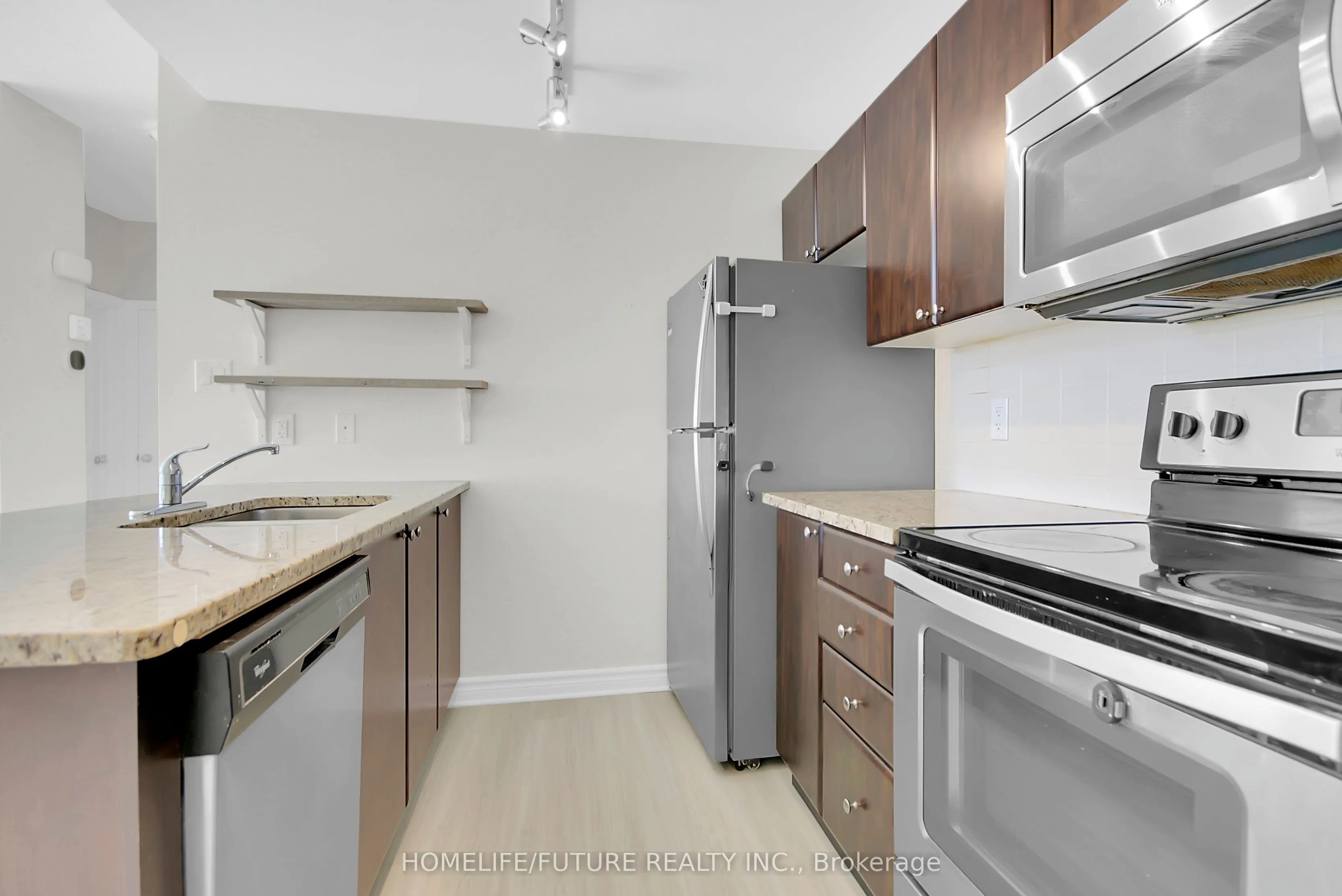 366 Wood Acres Grove, #J