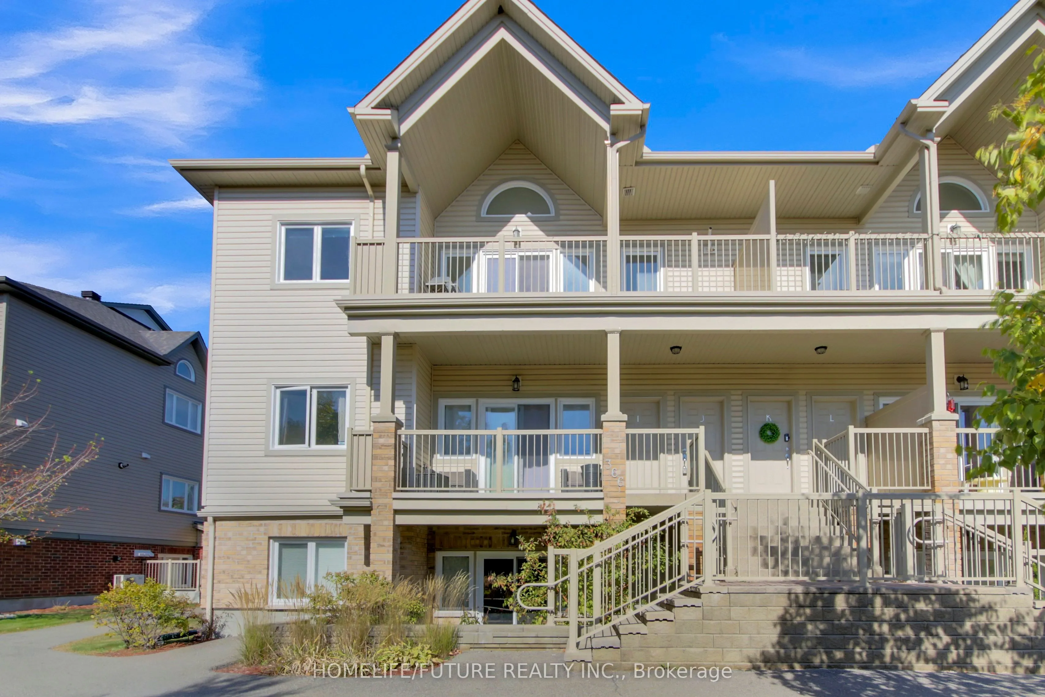 366 Wood Acres Grove, #J