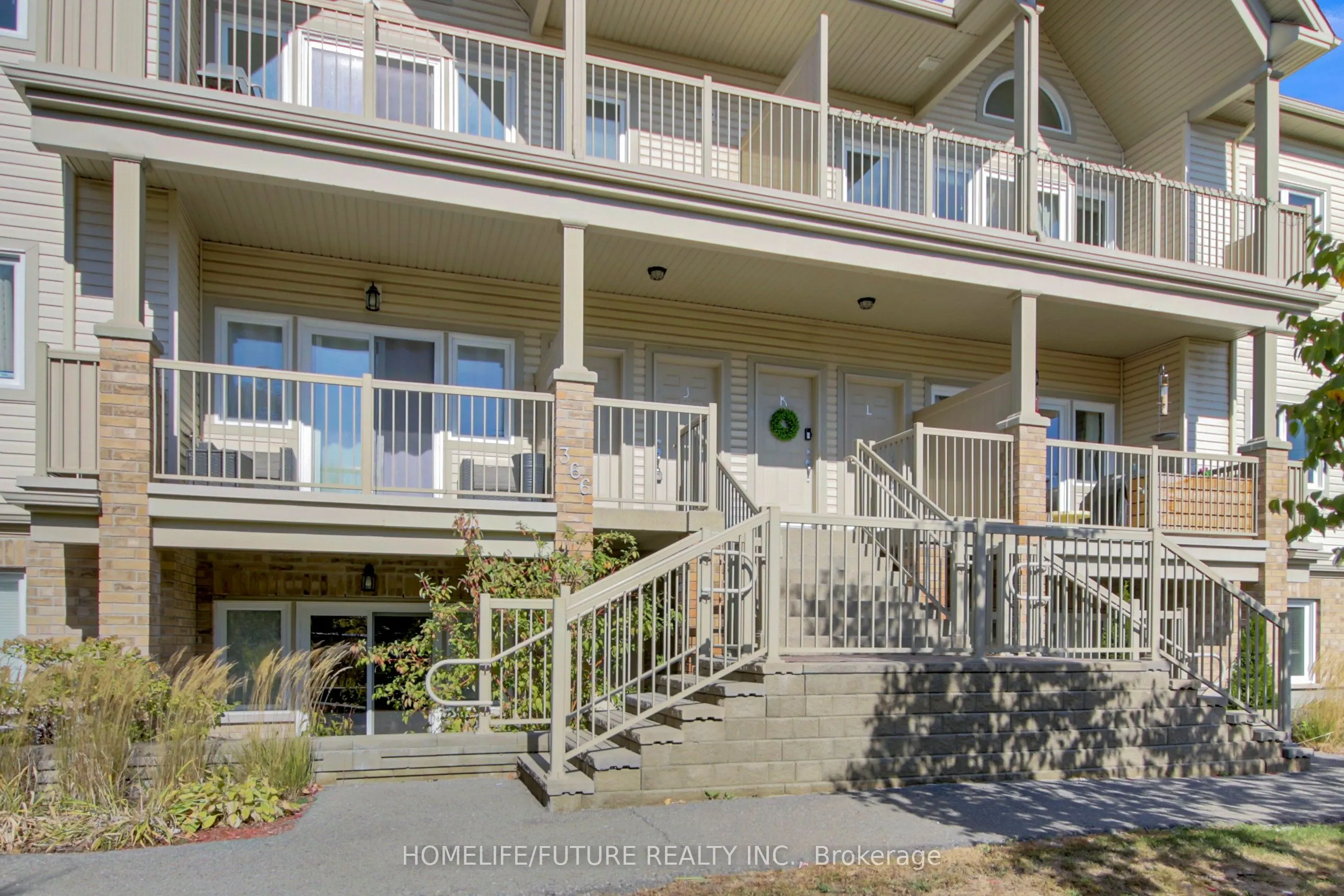366 Wood Acres Grove, #J