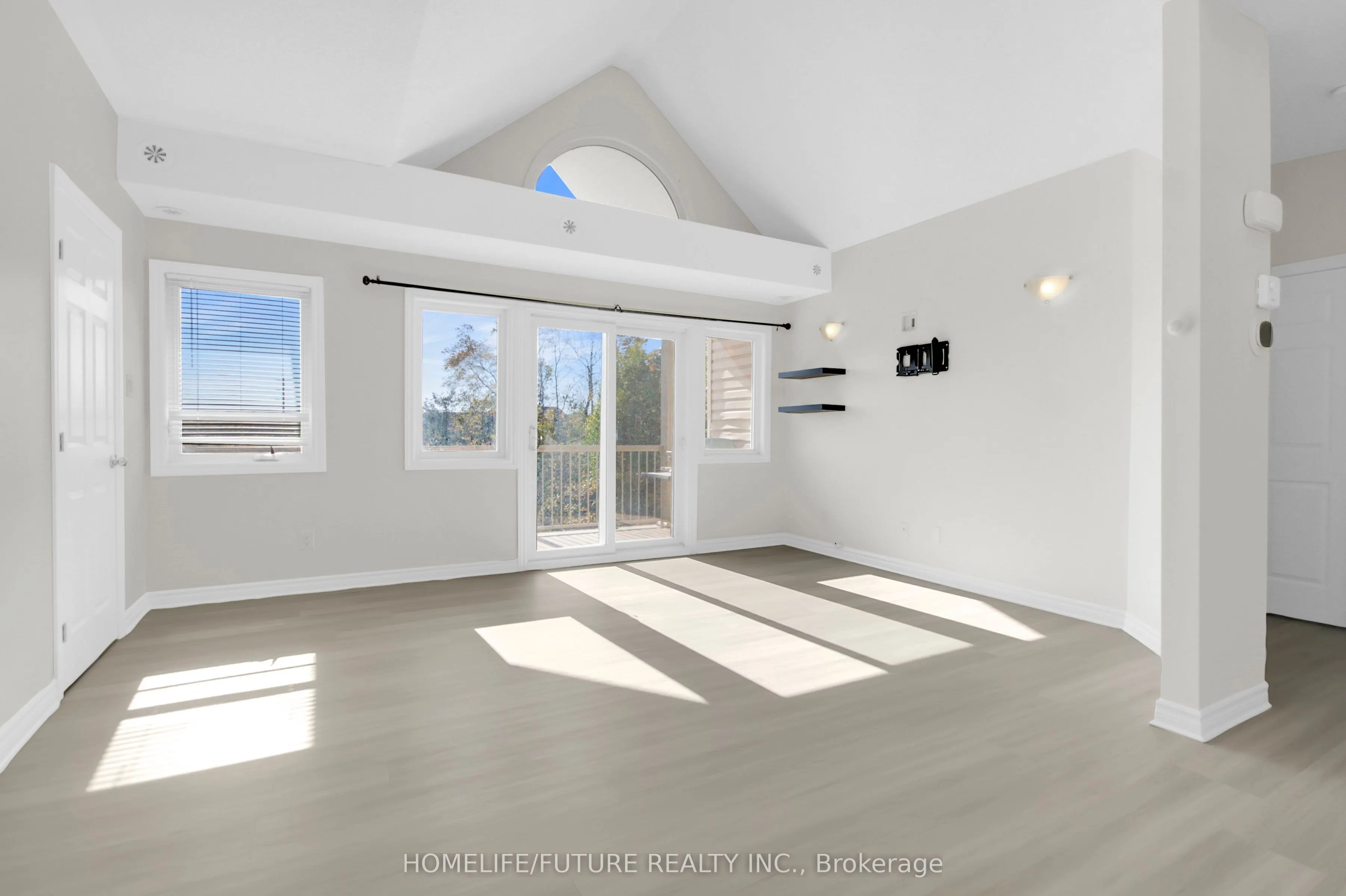 366 Wood Acres Grove, #J