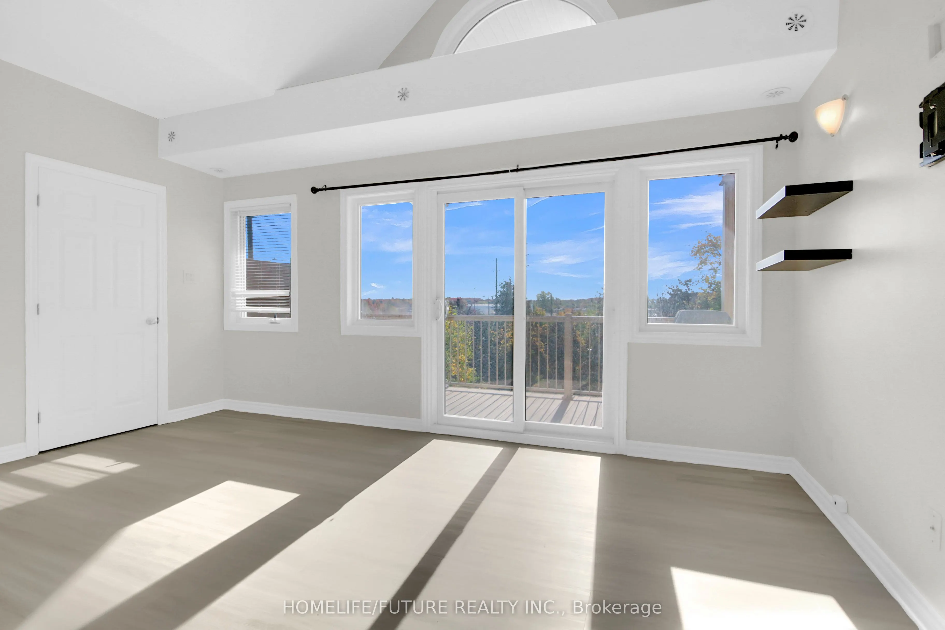 366 Wood Acres Grove, #J