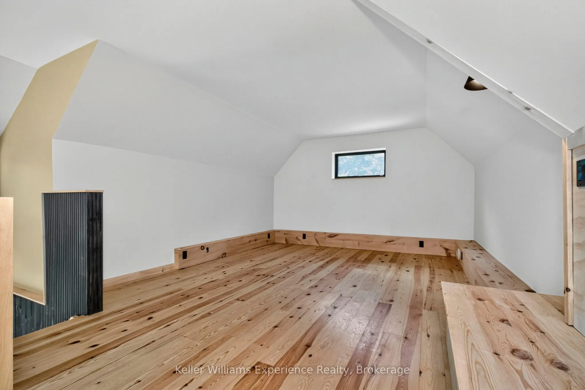 753 Honey Harbour Road