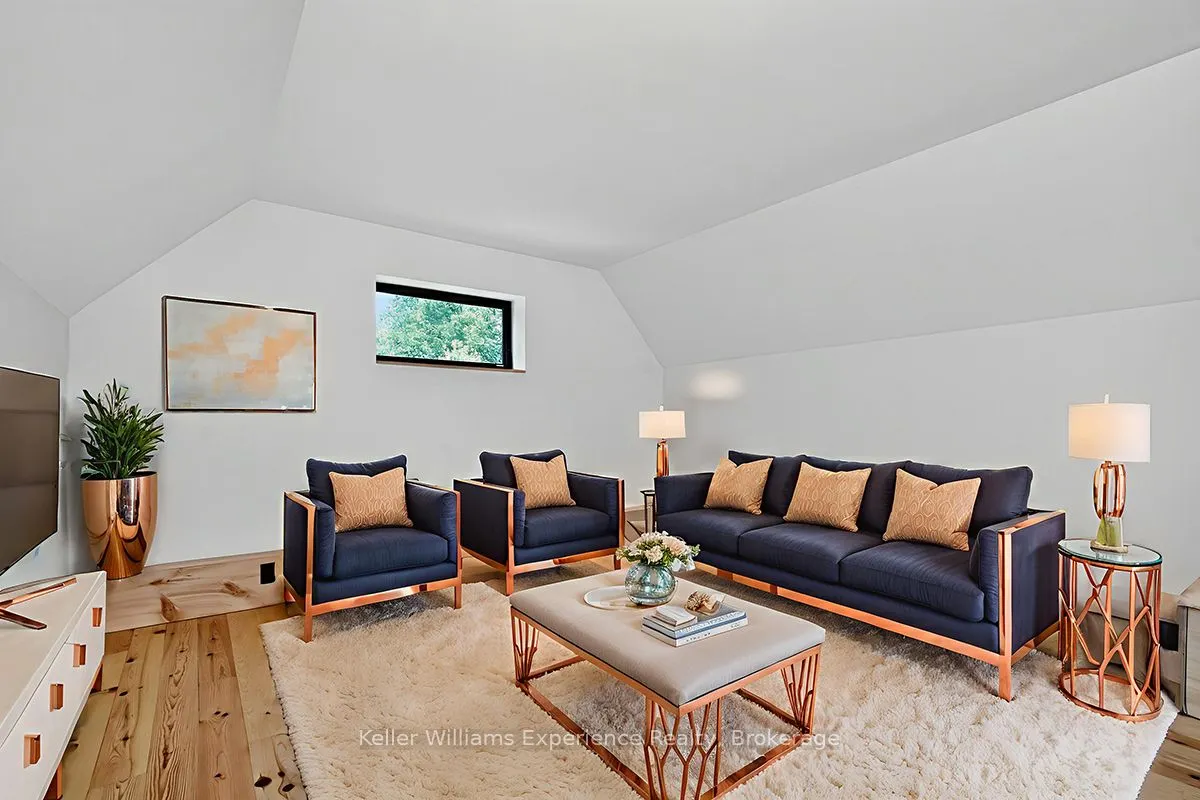 753 Honey Harbour Road