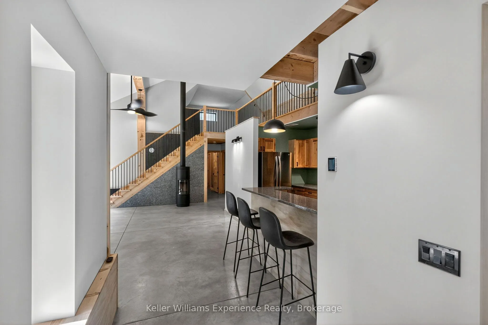 753 Honey Harbour Road