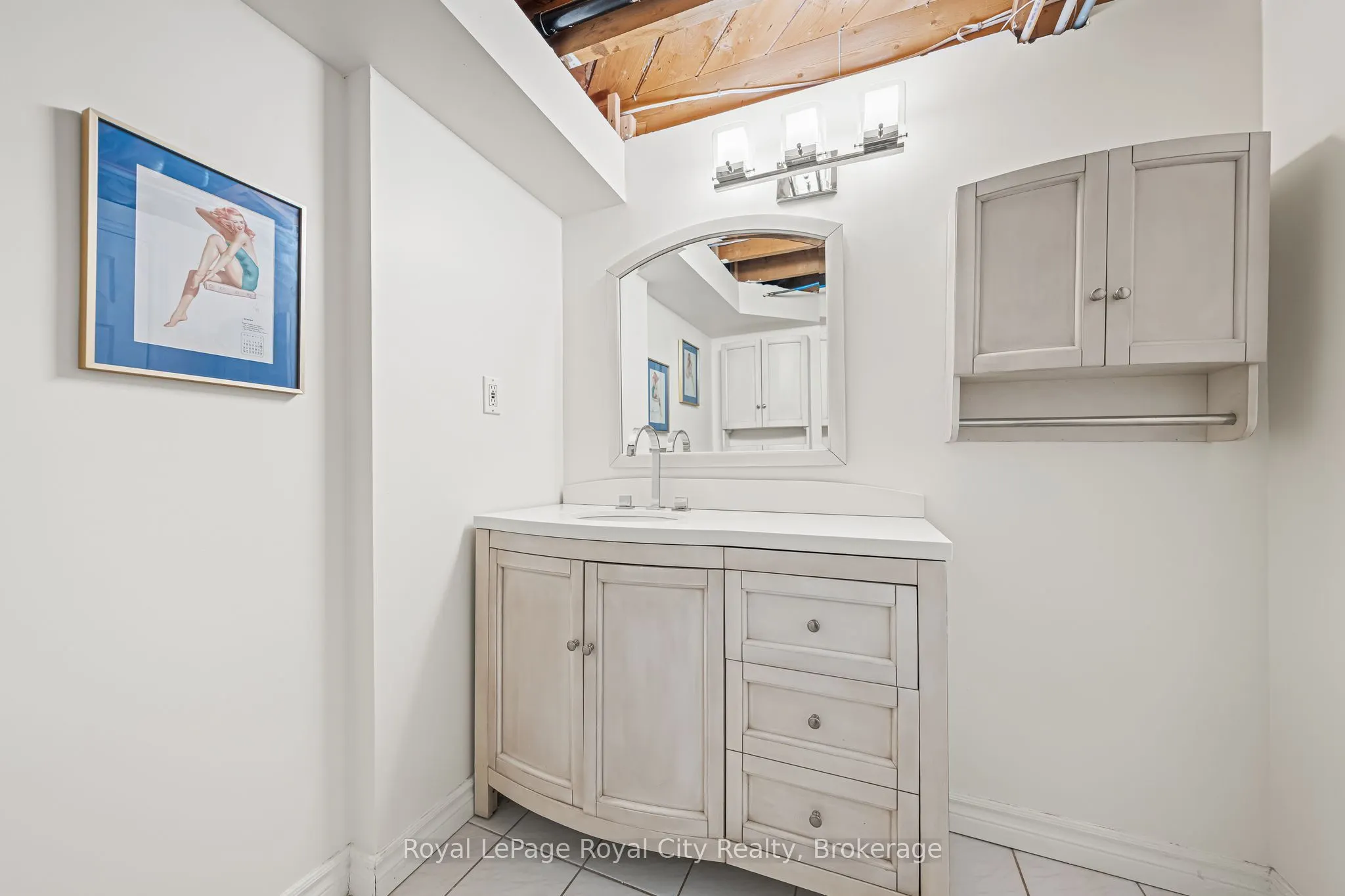 15 Dudhope Avenue