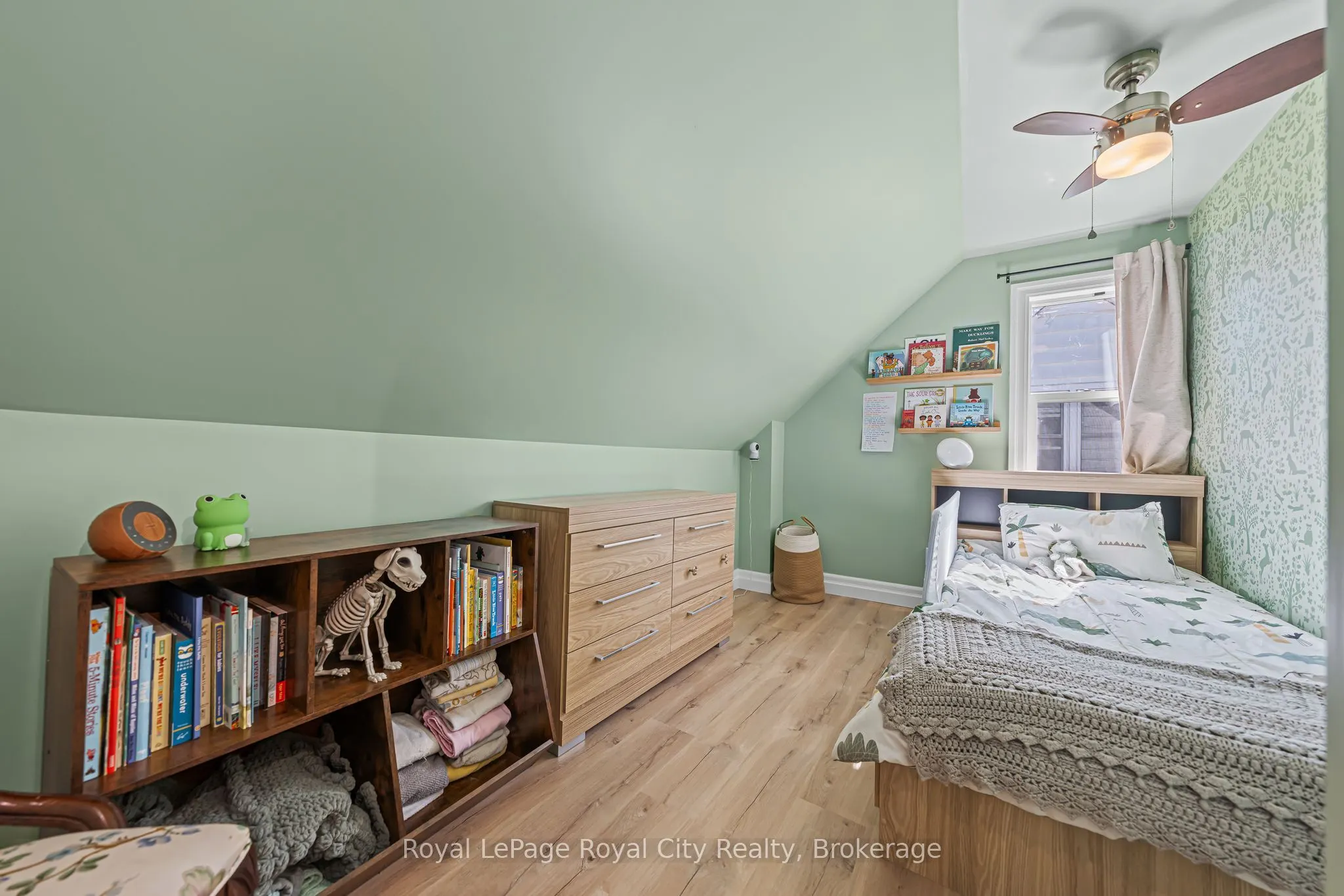 15 Dudhope Avenue