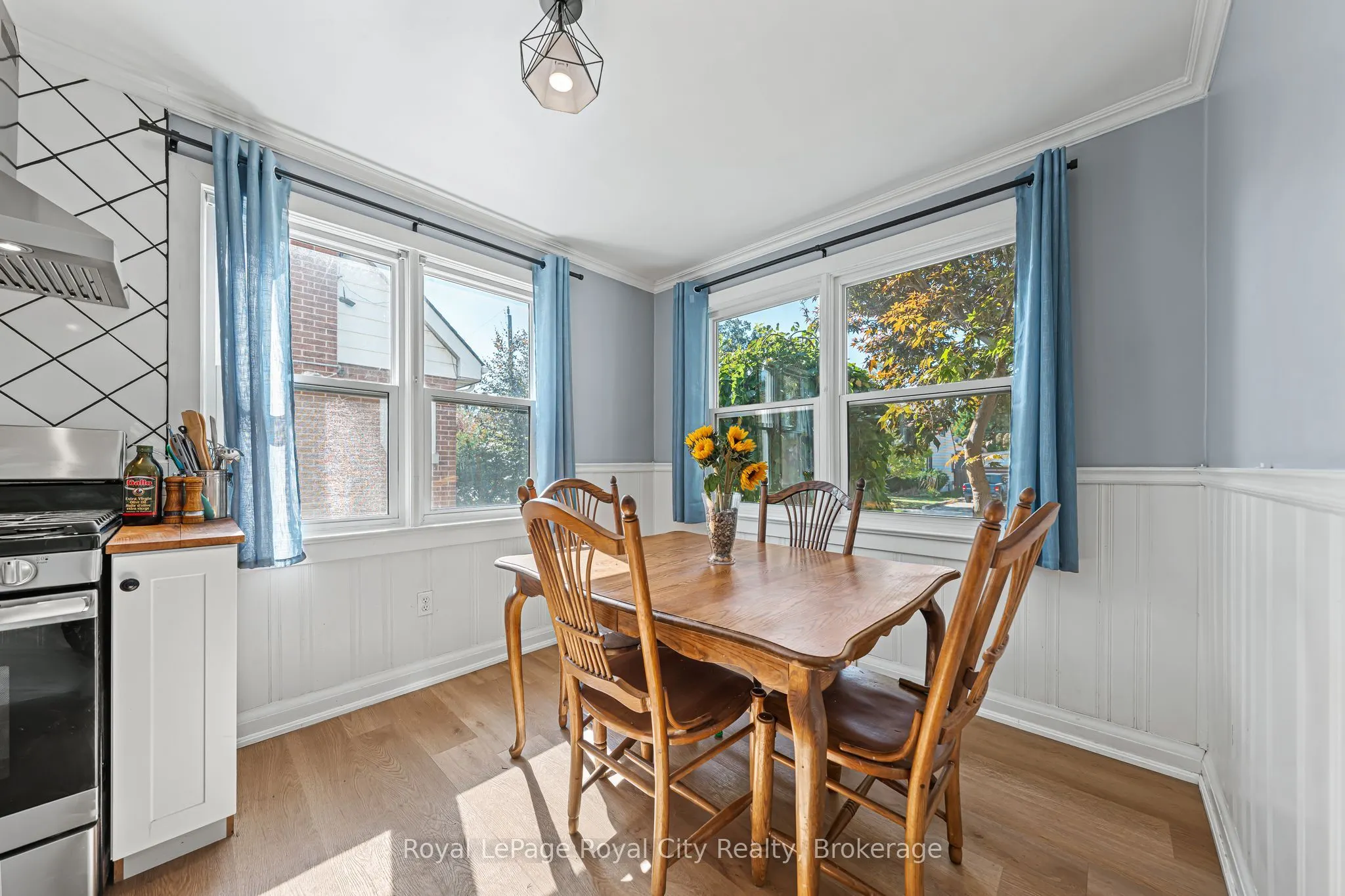 15 Dudhope Avenue