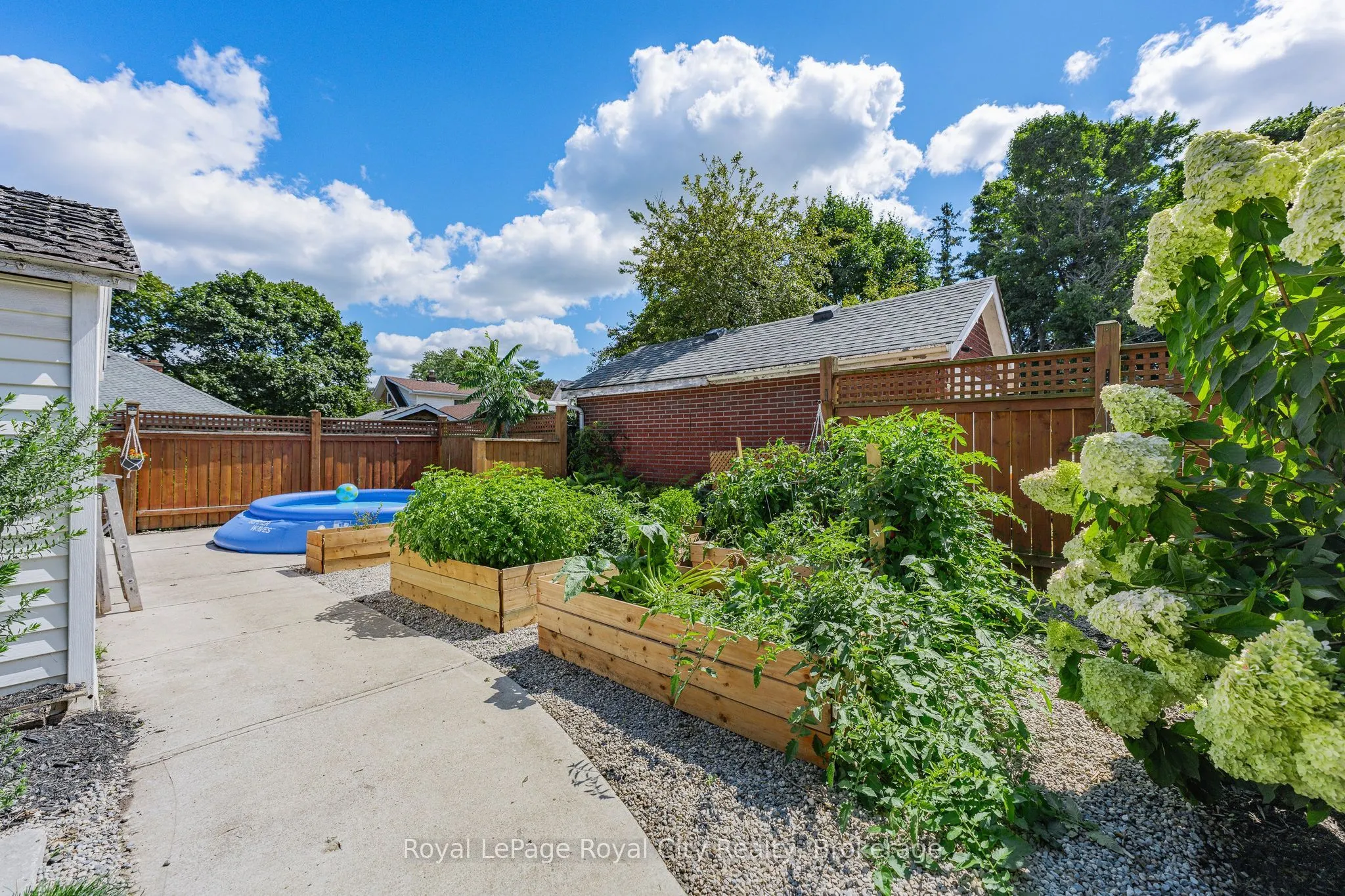 15 Dudhope Avenue