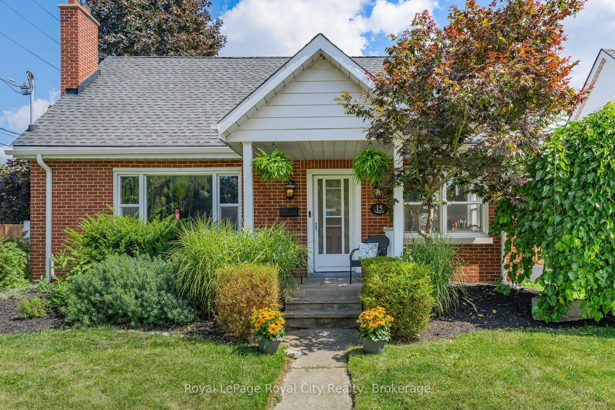15 Dudhope Avenue