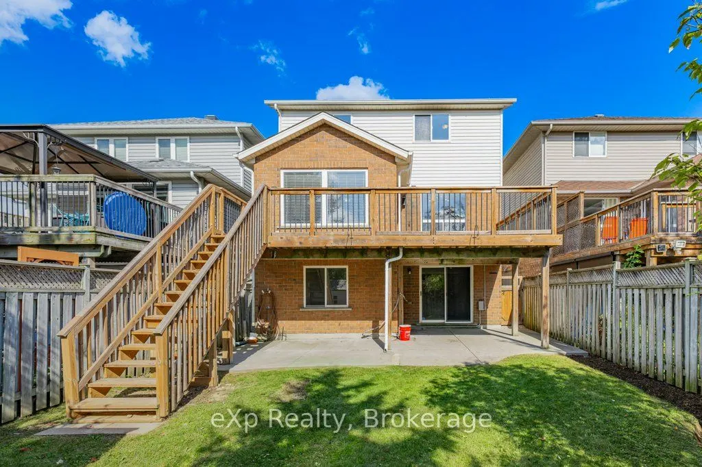 43 Boulder Crescent