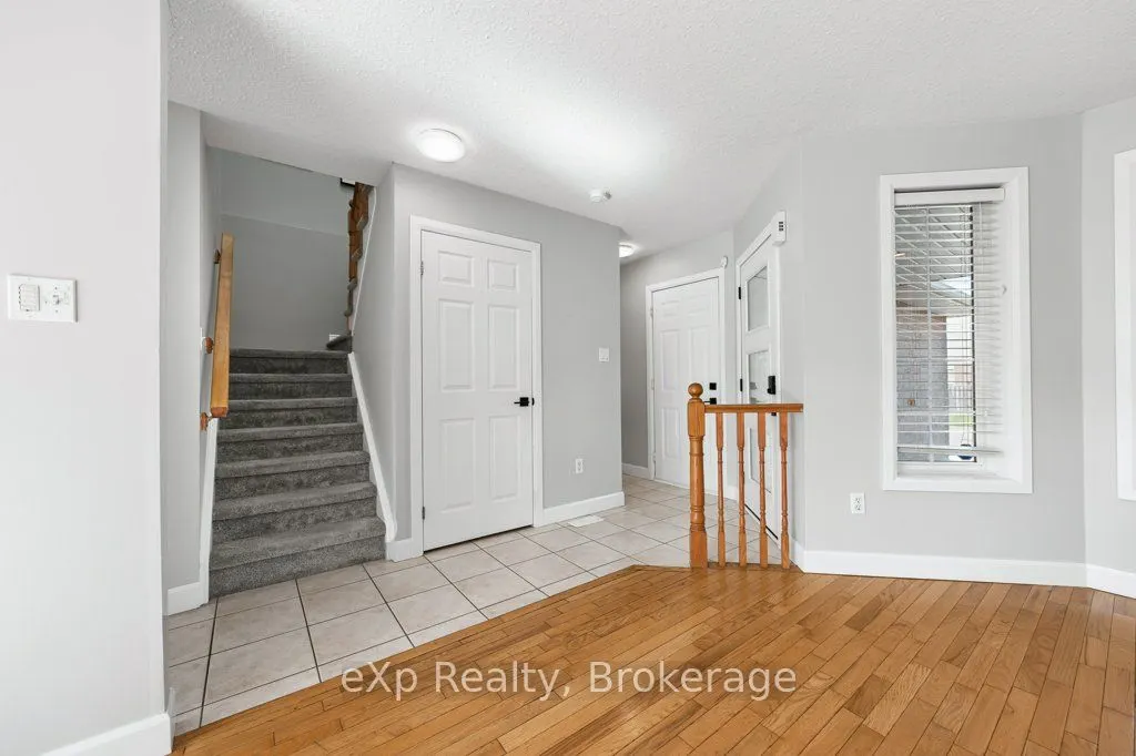 43 Boulder Crescent