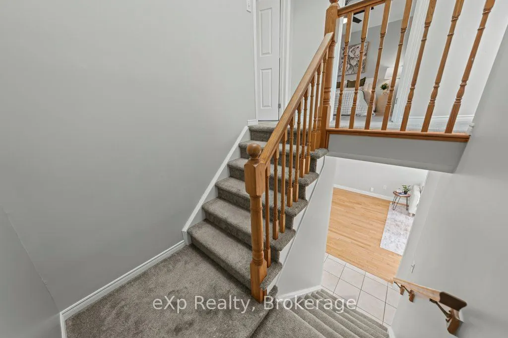 43 Boulder Crescent