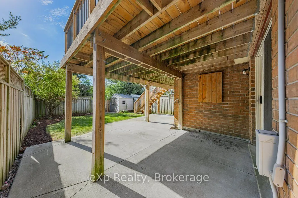 43 Boulder Crescent
