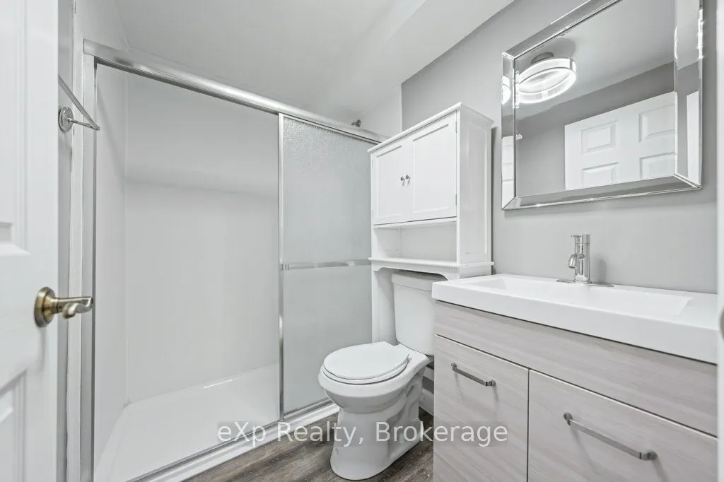 43 Boulder Crescent
