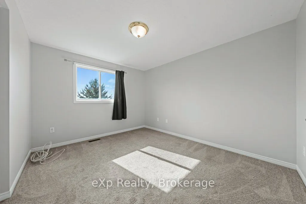 43 Boulder Crescent