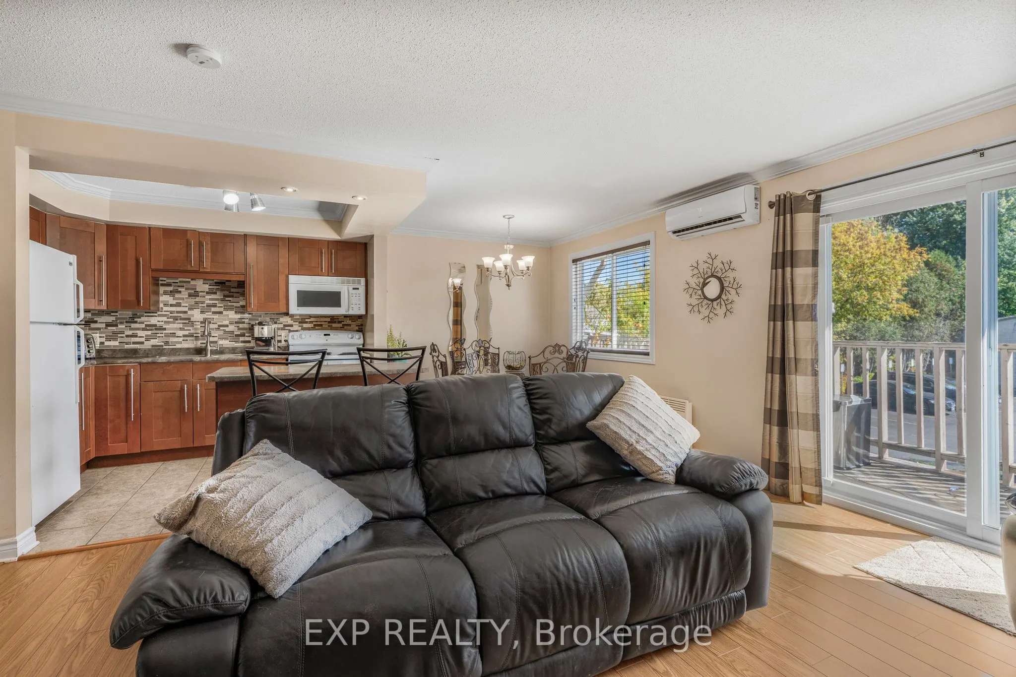 776 St Jean Street, #8