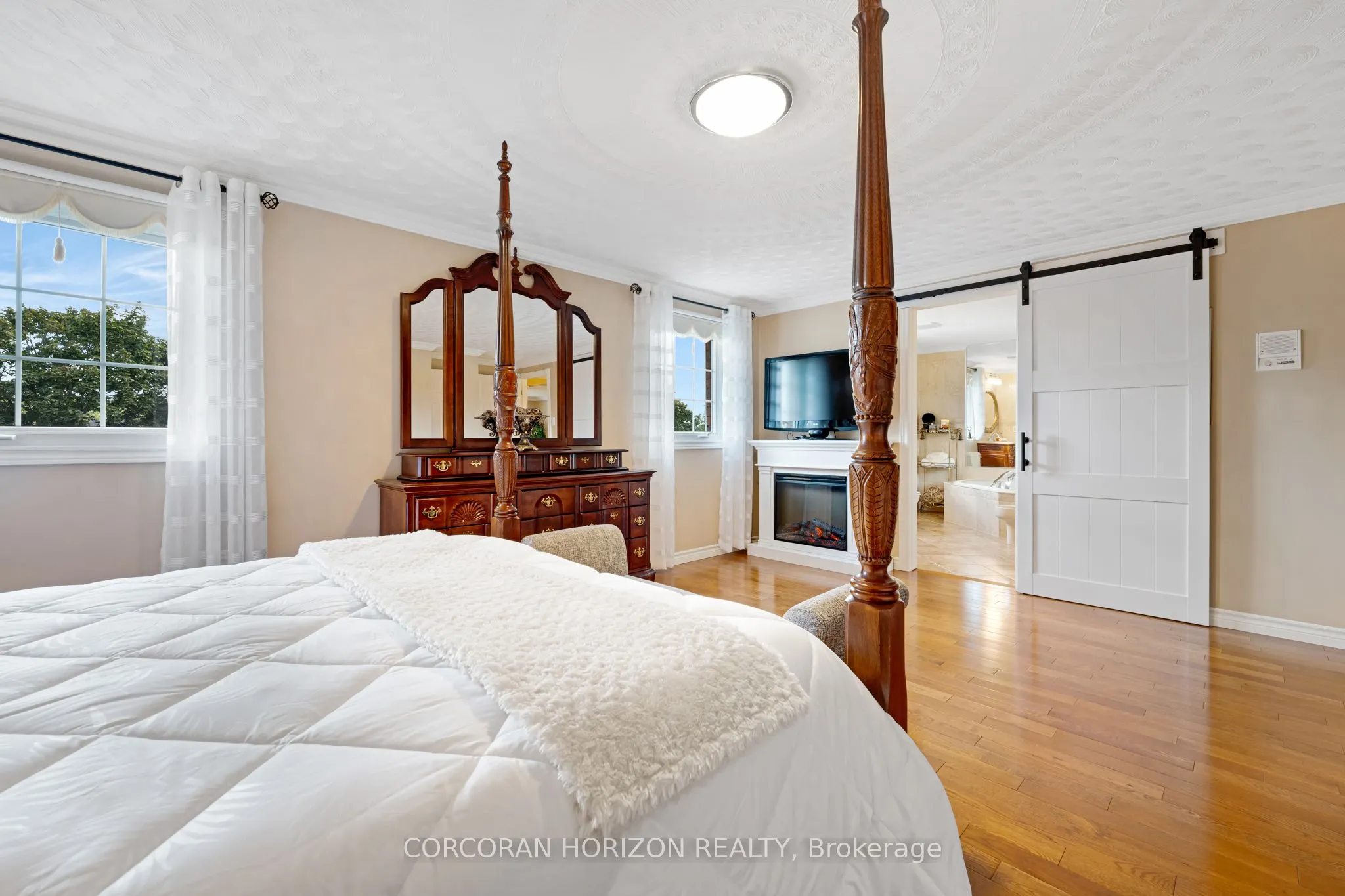228 Michener Crescent