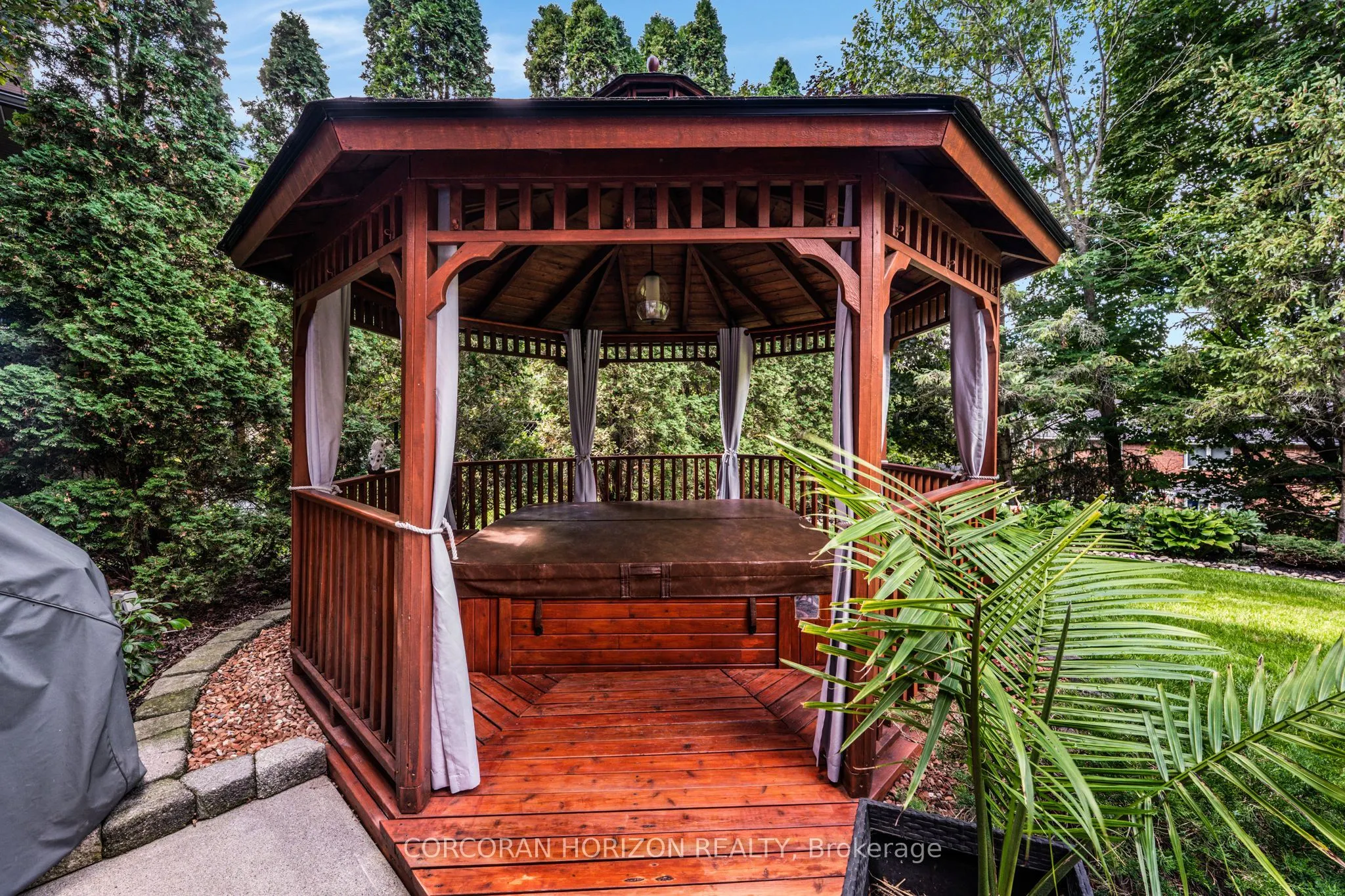 228 Michener Crescent
