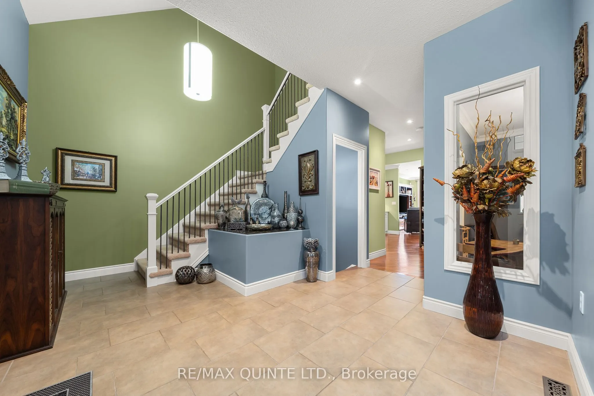 24 Gracefield Lane