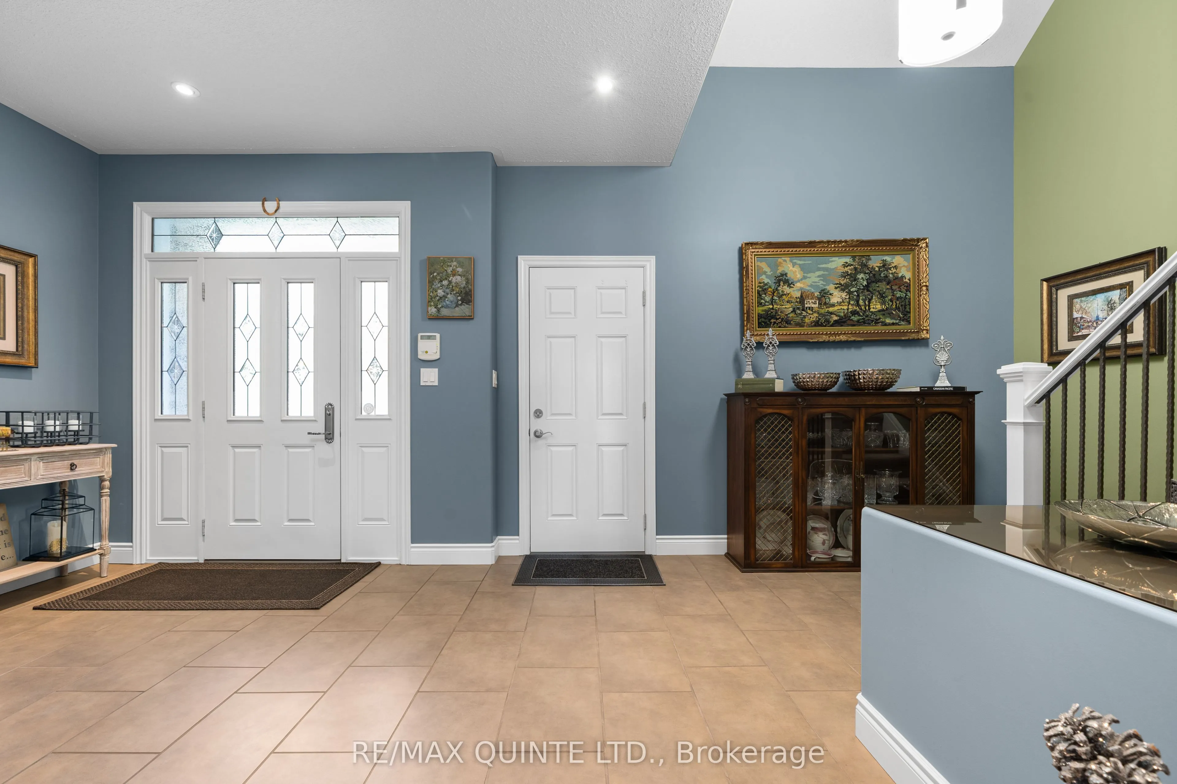 24 Gracefield Lane