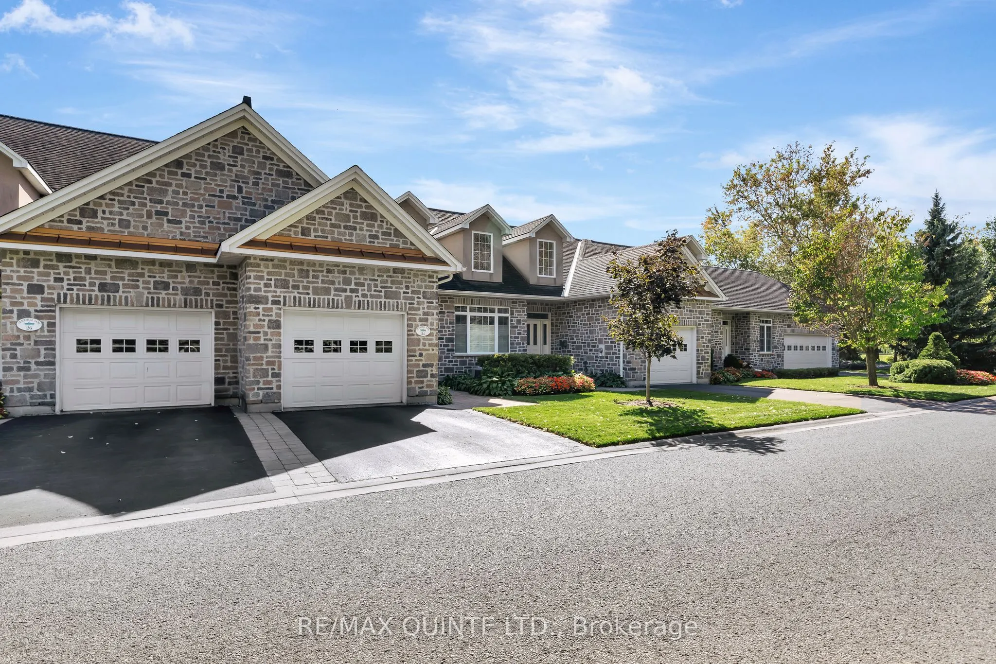 24 Gracefield Lane