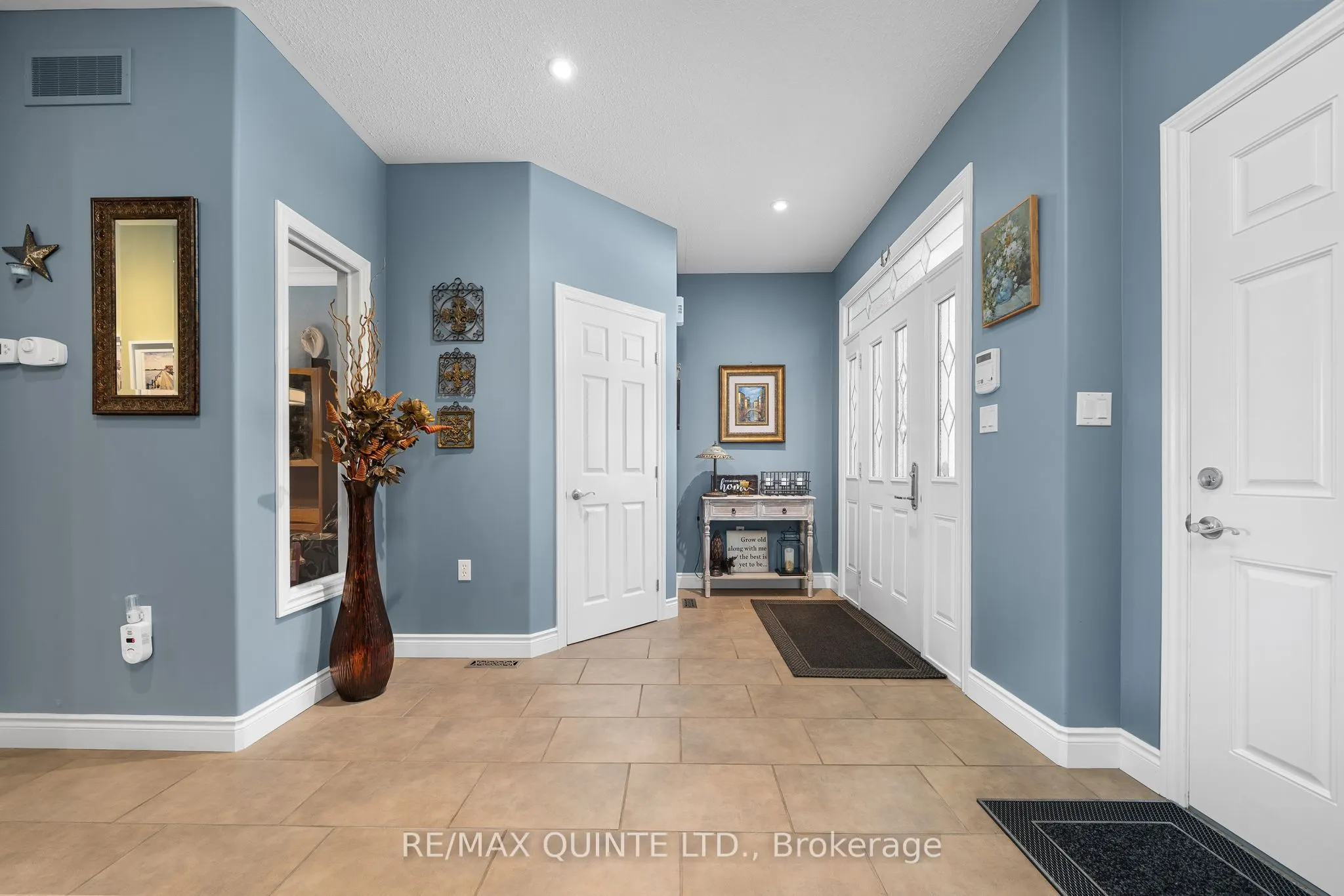 24 Gracefield Lane