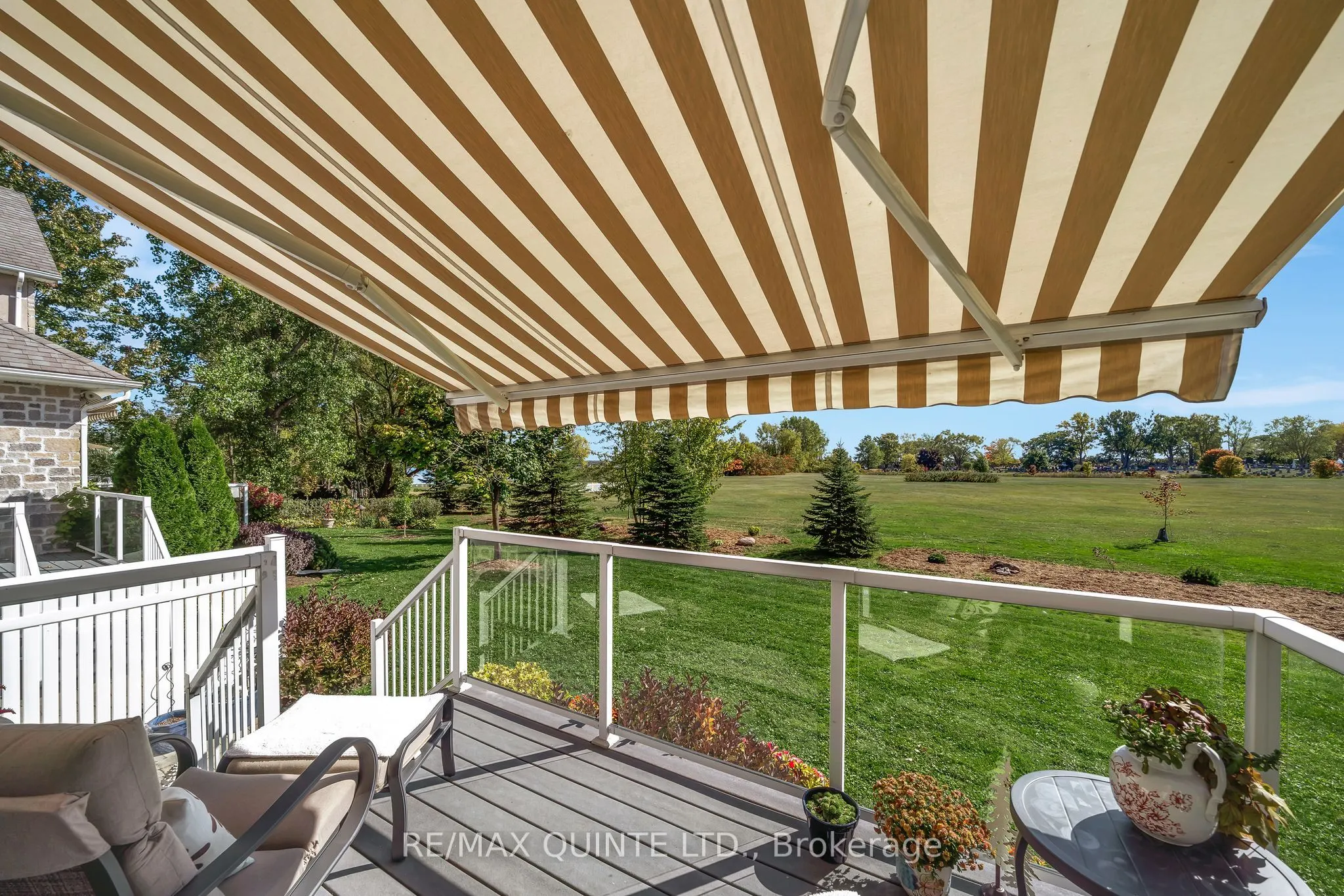 24 Gracefield Lane