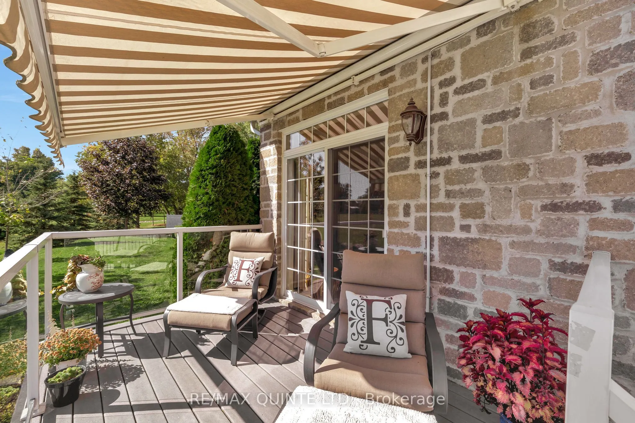 24 Gracefield Lane
