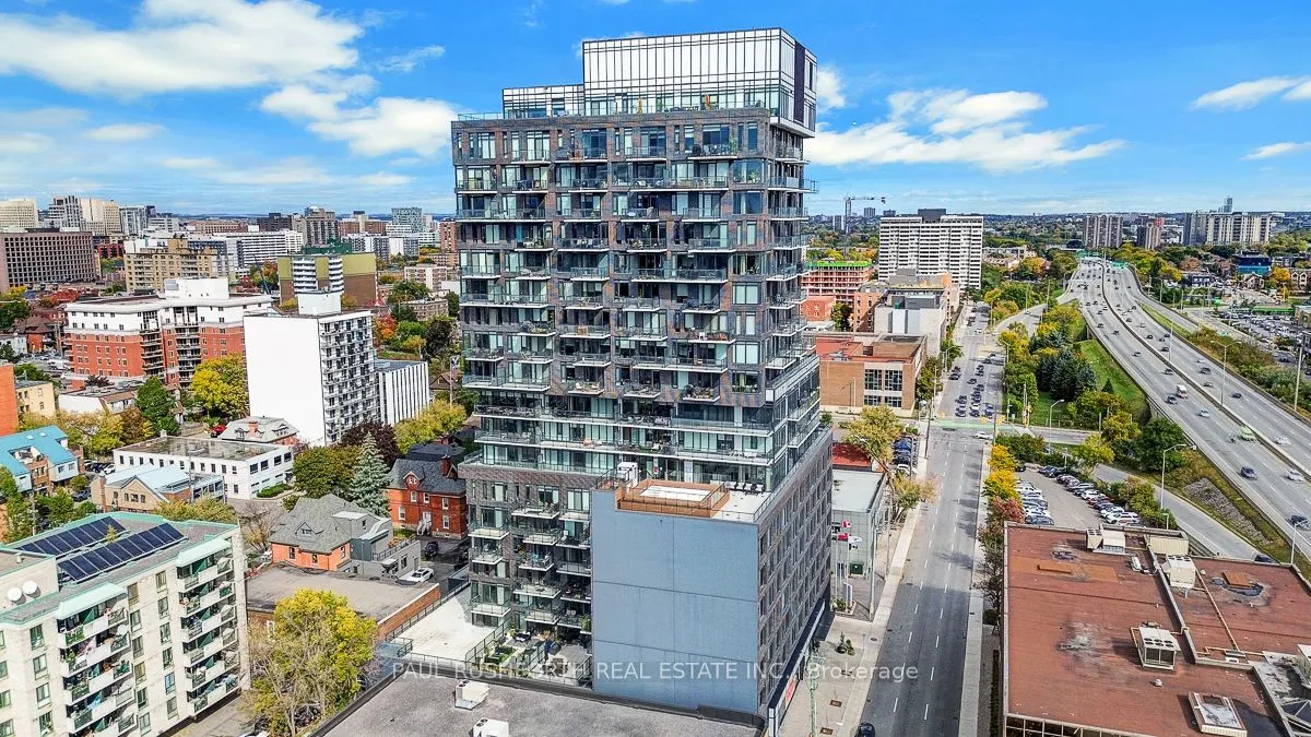 203 Catherine Street, #206