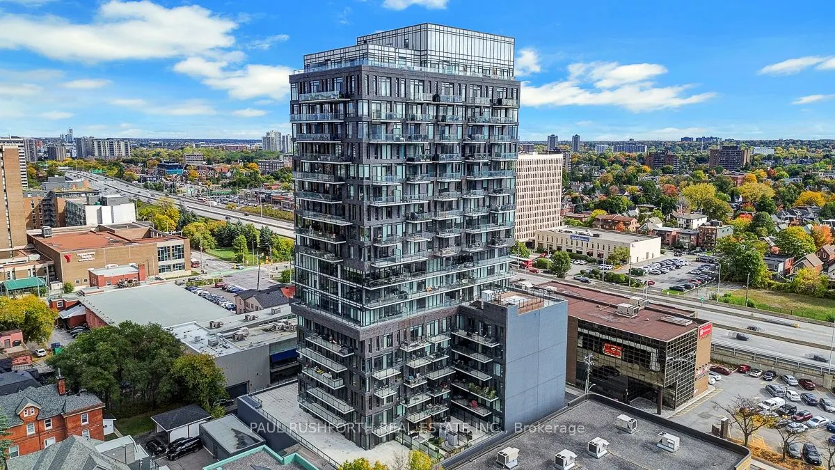 203 Catherine Street, #206