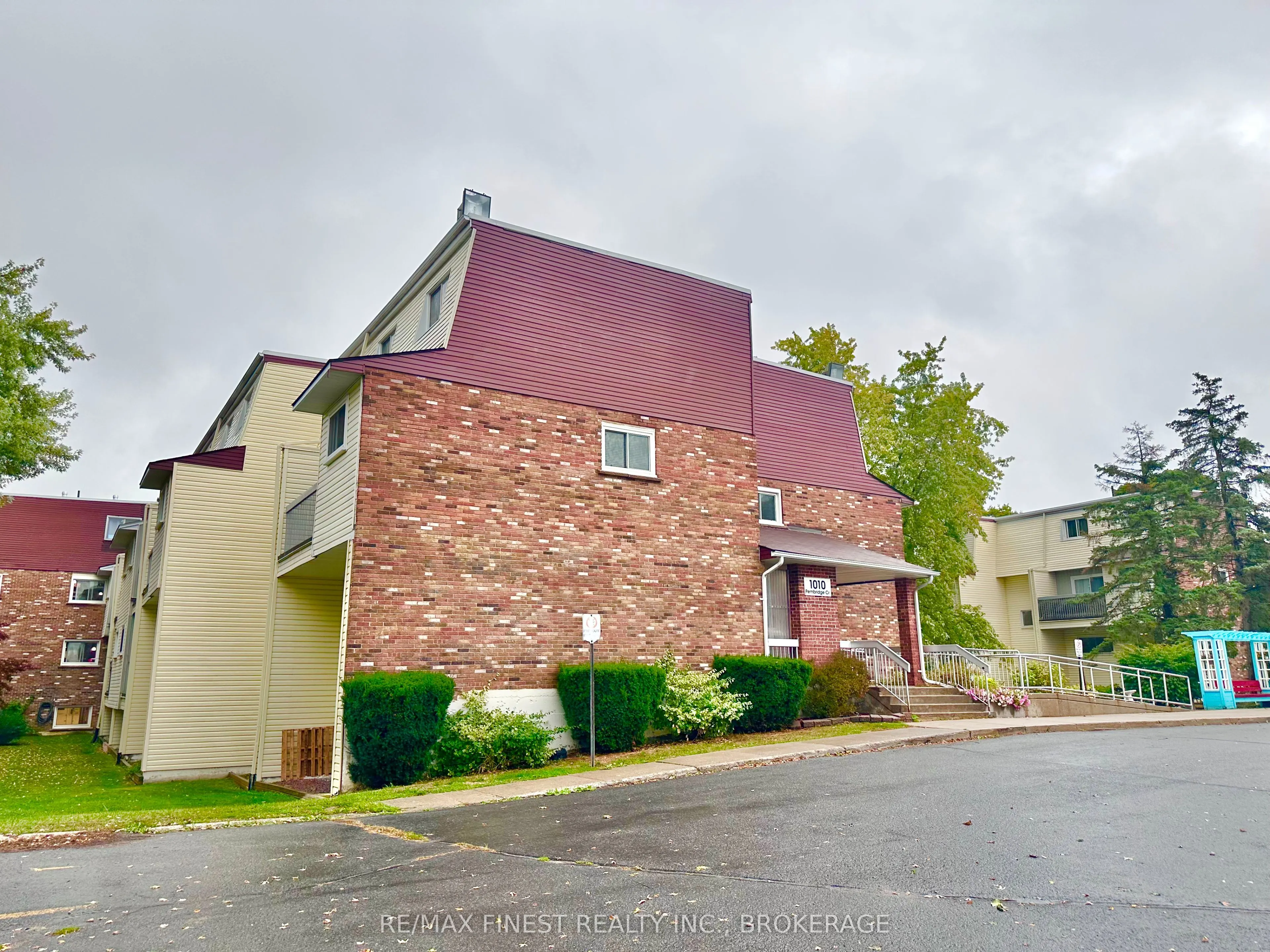 1010 Pembridge Crescent, #107