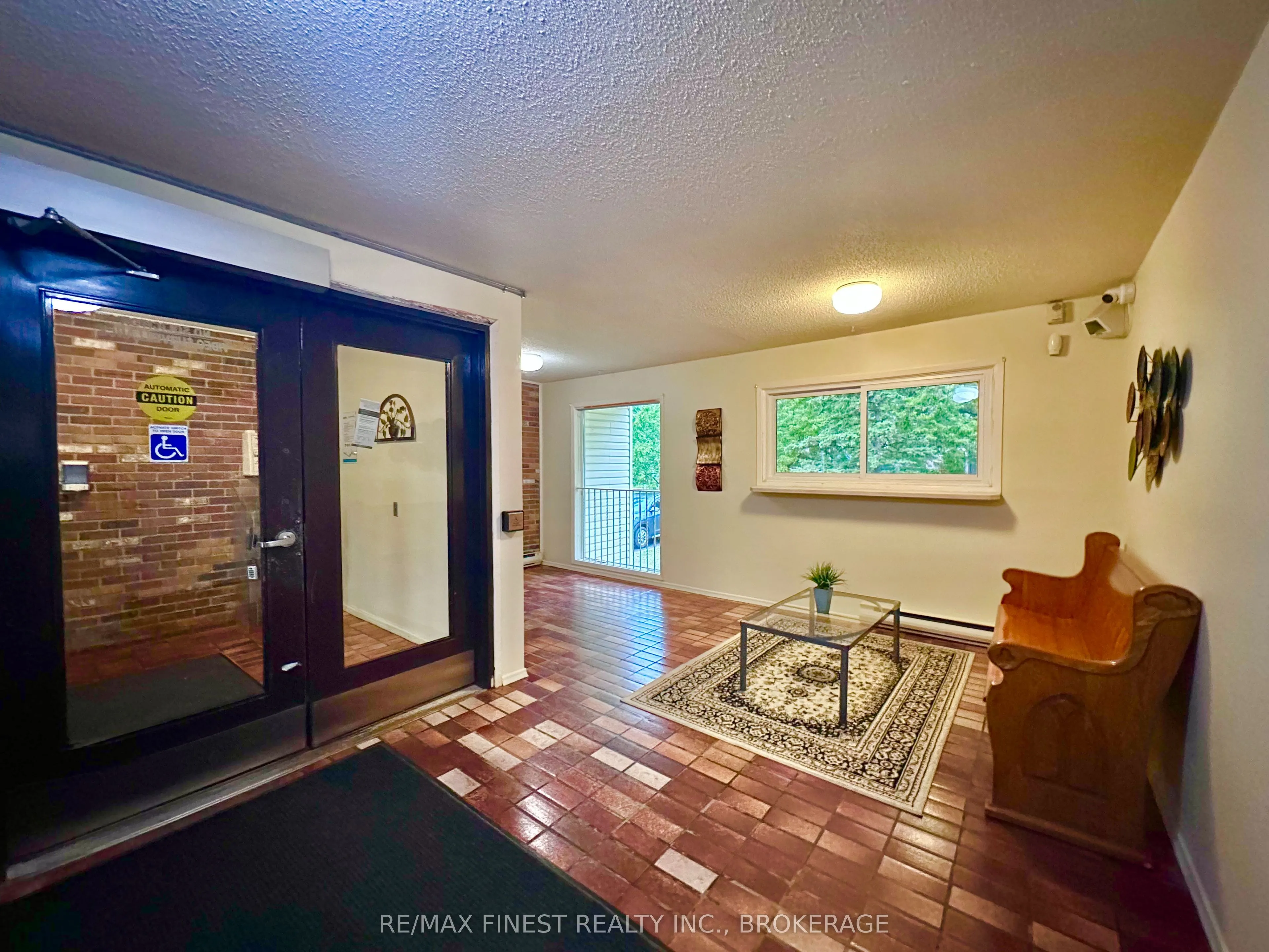 1010 Pembridge Crescent, #107