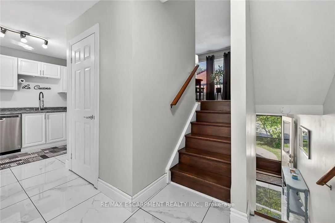 500 STONE CHURCH Road W, #F8