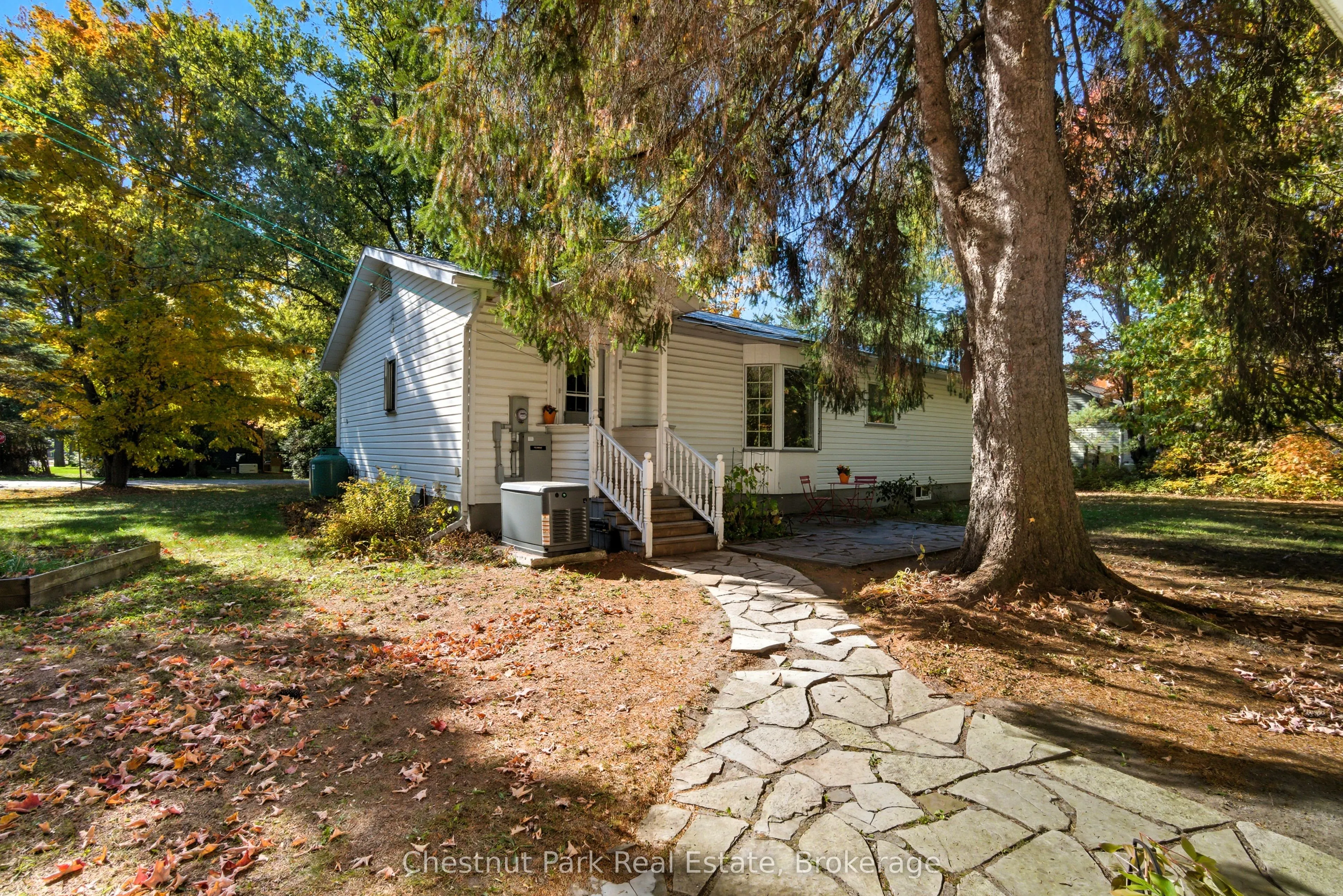 14 Dickie Street