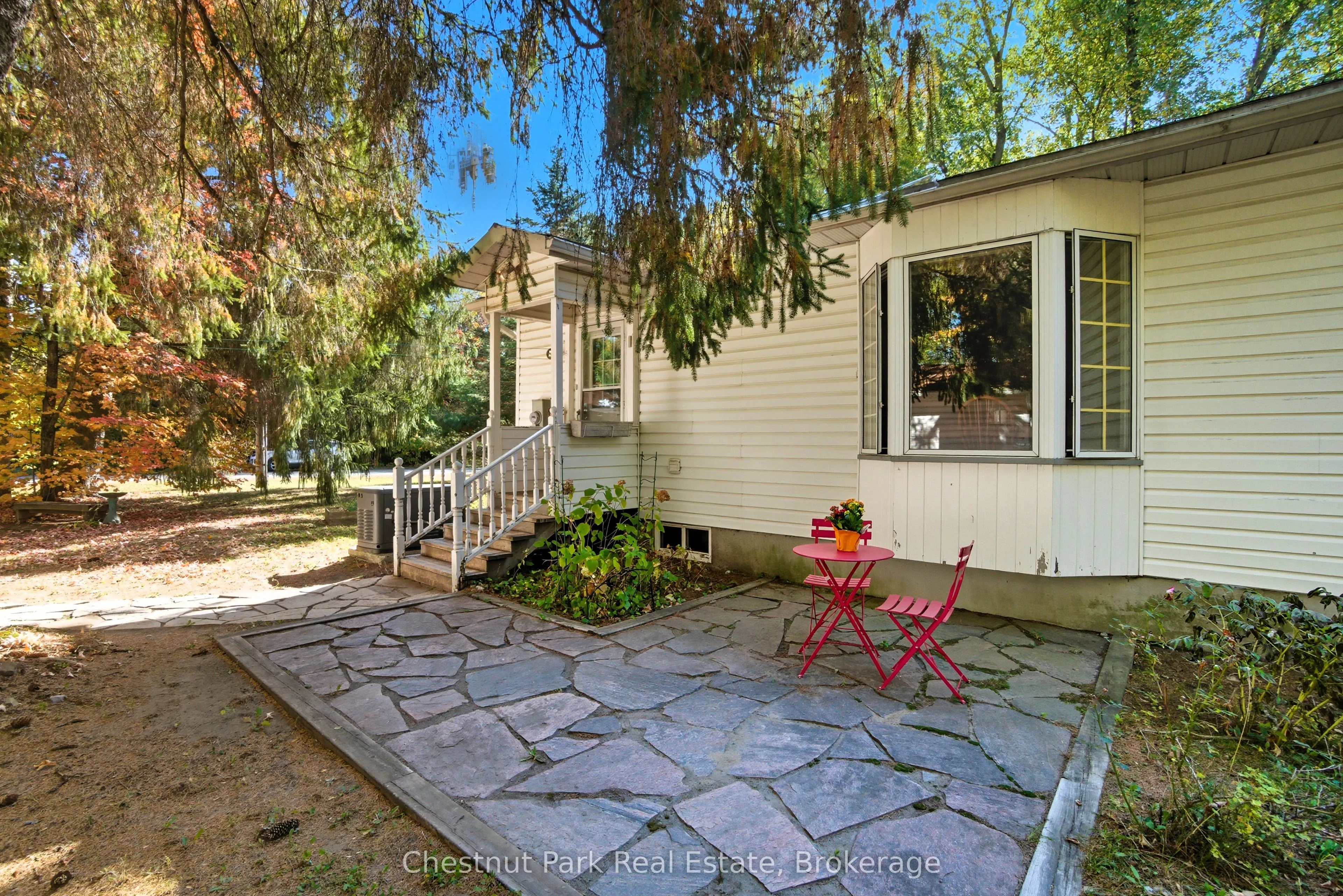 14 Dickie Street
